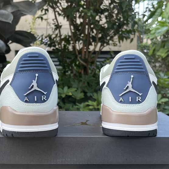Jordan Legacy 312 Low Sneaker     HV5970-101  - 