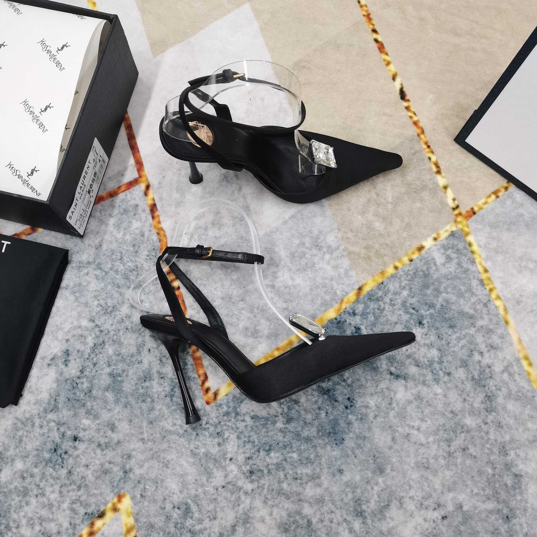 Saint Laurent Harlow Pumps In Satin Crepe And Crystals - 