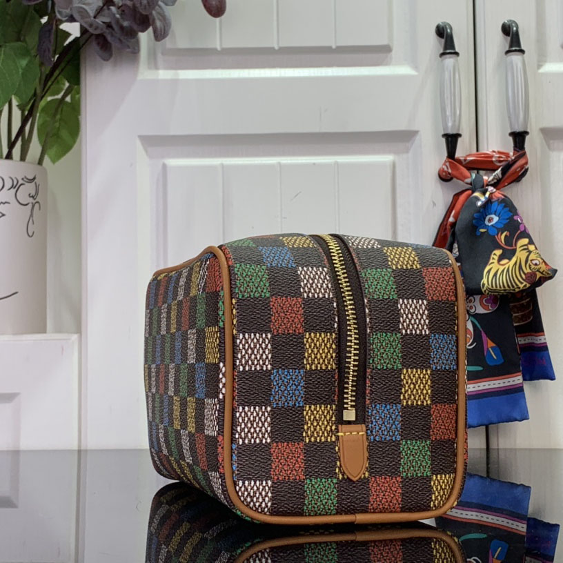 Louis Vuitton Locker Dopp Kit   N00151 - 