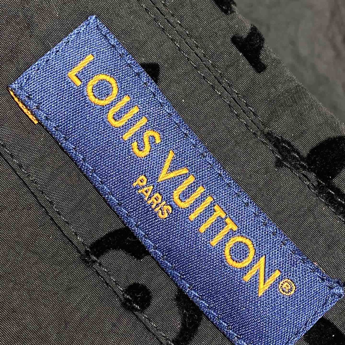 Louis Vuitton Flocked  Monogram Short-Sleeved Shirt - DesignerGu