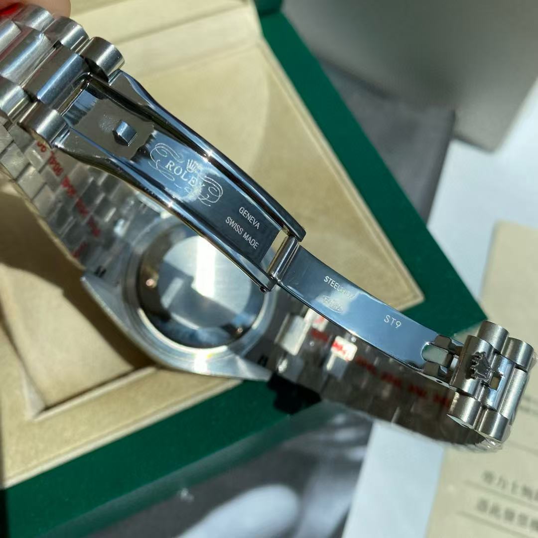 Rolex Day Date Watch - 