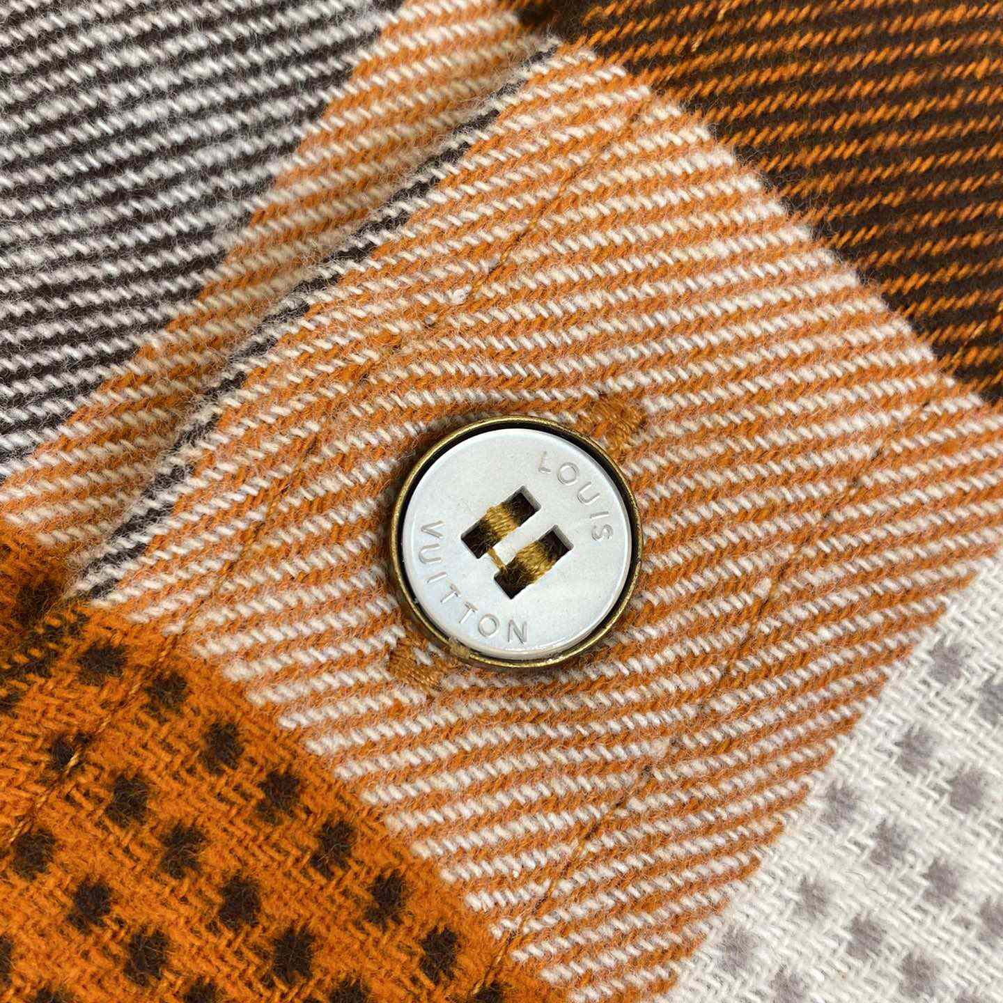 Louis Vuitton Button-Down Long-Sleeved Flannel Shirt  1AFXSJ - 