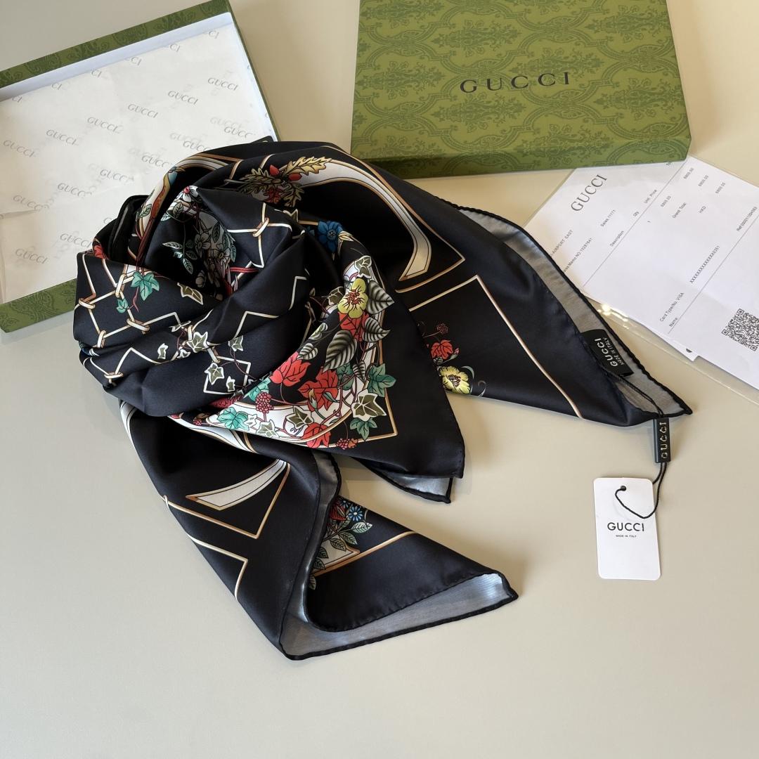 Gucci Printed Silk Twill Carré - DesignerGu