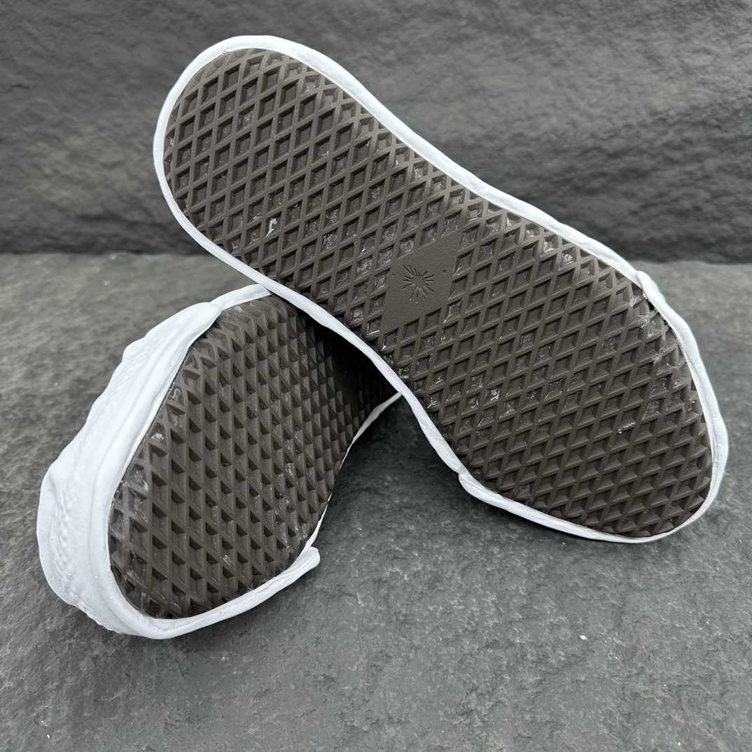 Maison Mihara Yasuhiro Hank Sneakers  - DesignerGu