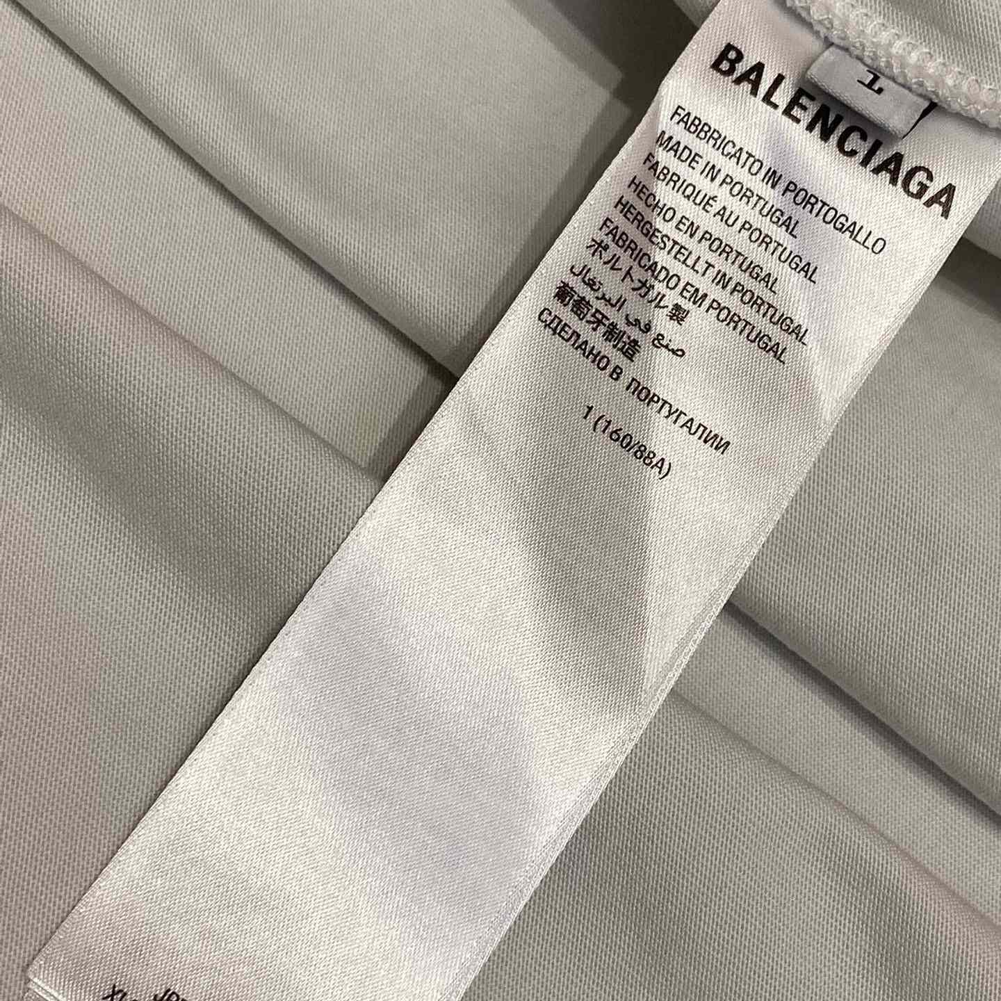 Balenciaga Men's White Oversized Key Crest T-Shirt - DesignerGu