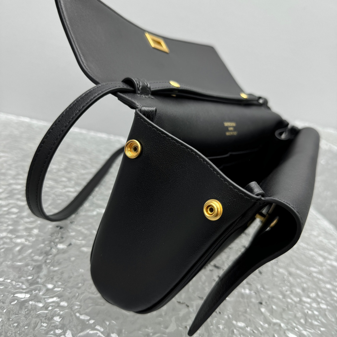 Balenciaga Bel Air Clutch On Strap Small In Black   - 