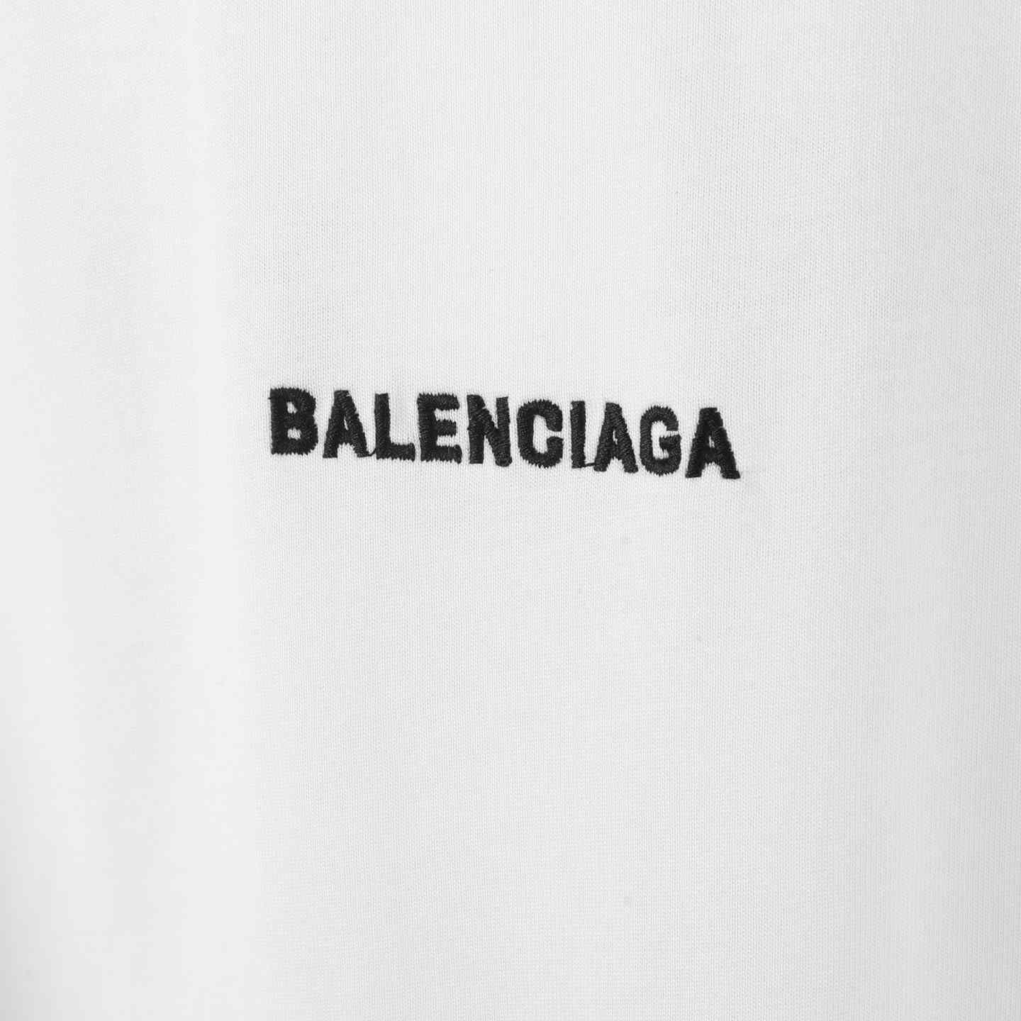 Balenciaga Logo-embroidered T-shirt - 