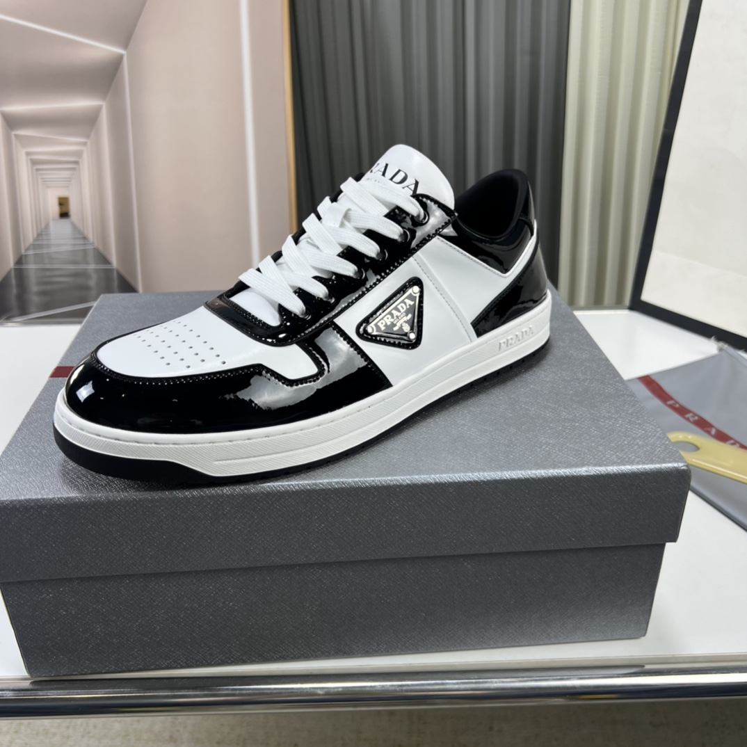 Prada Downtown triangle-logo Sneakers - 