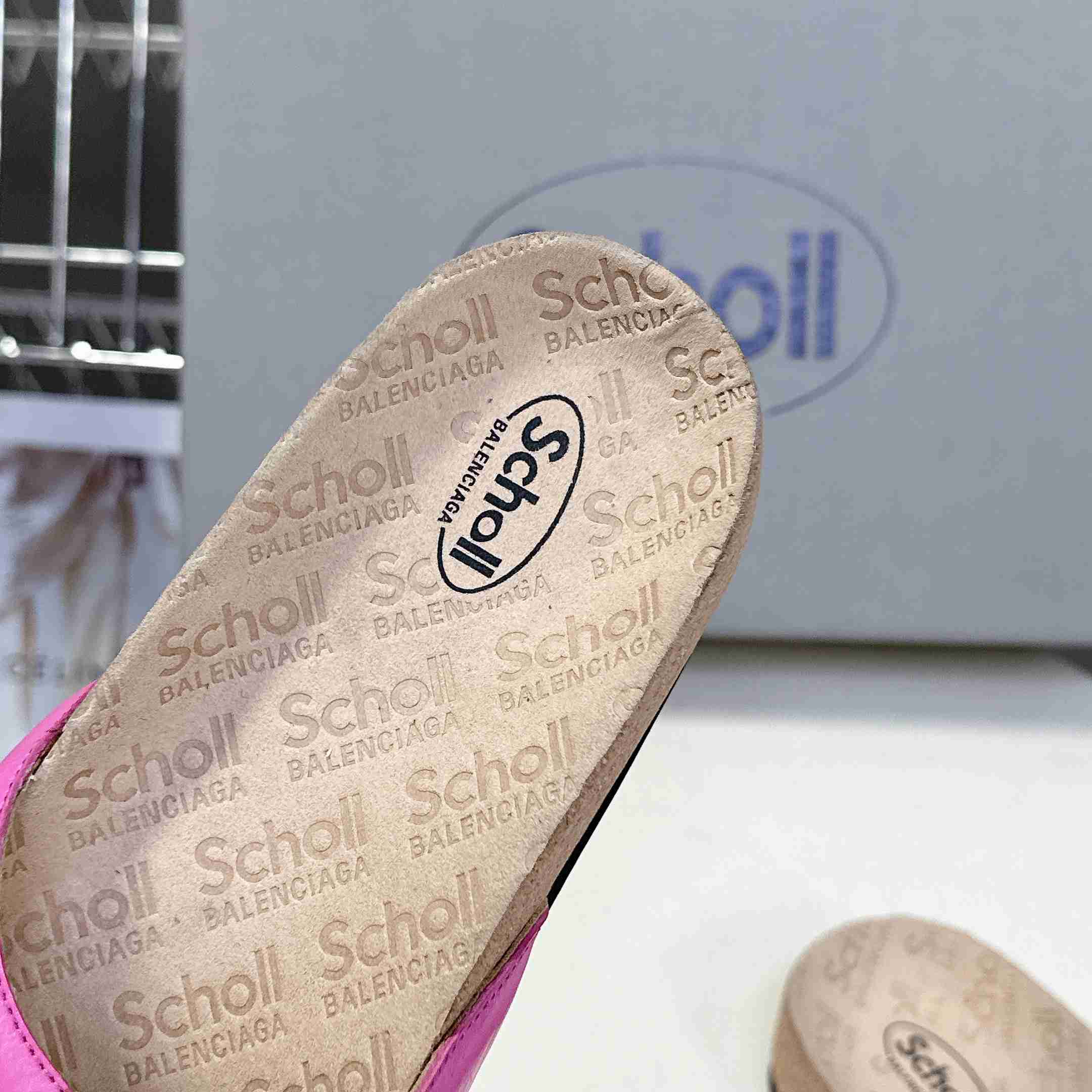 Balenciaga Scholl Flat Sandal In Glossy Pink - 
