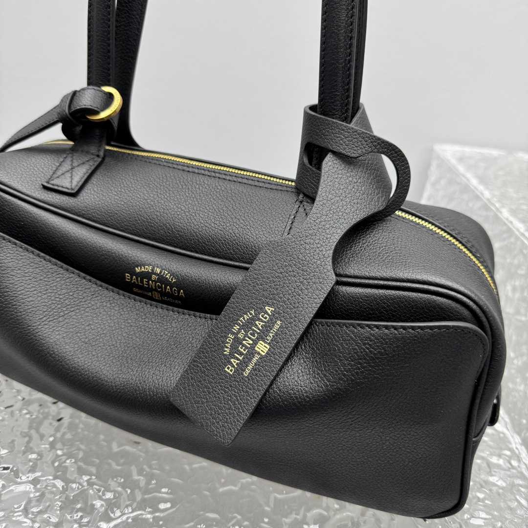 Balenciaga Carrie Bowling Bag Small In Black - 