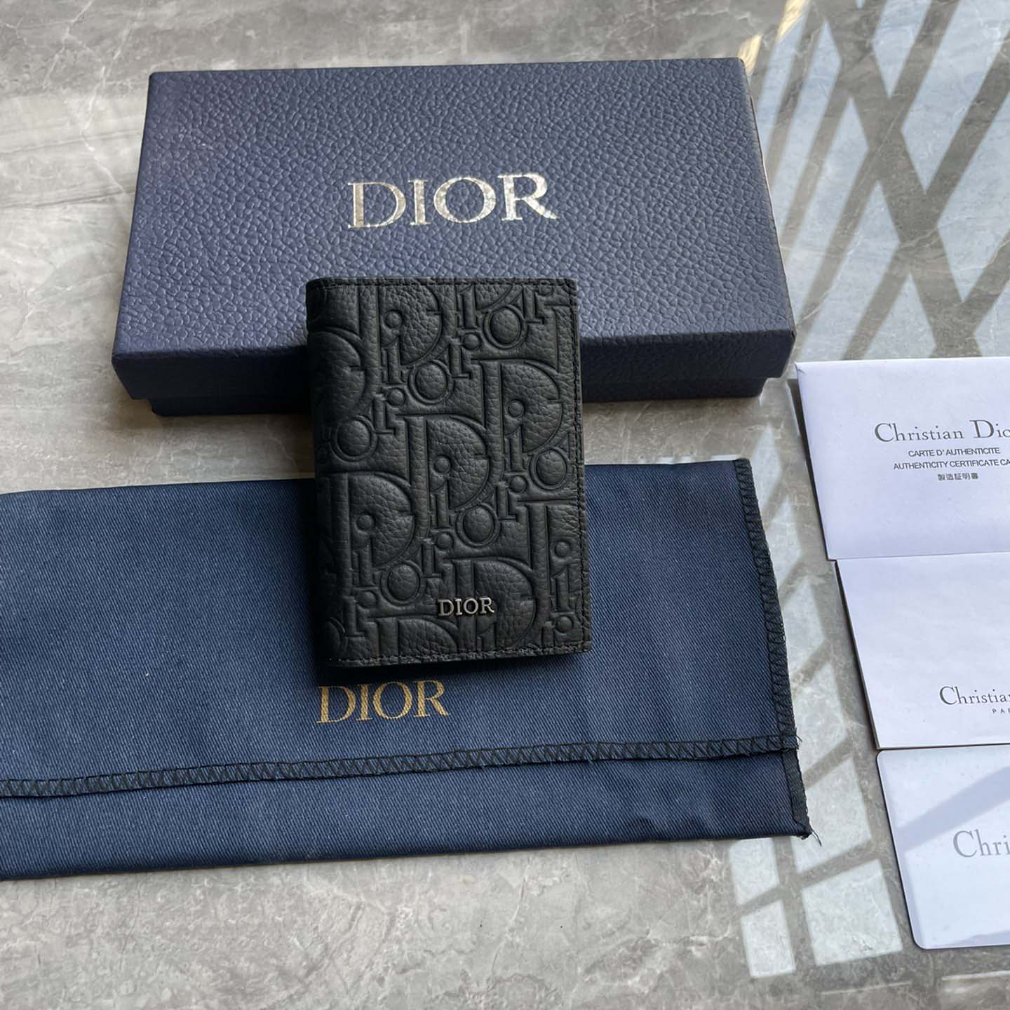 Dior Vertical Bifold Card Holder  - DesignerGu