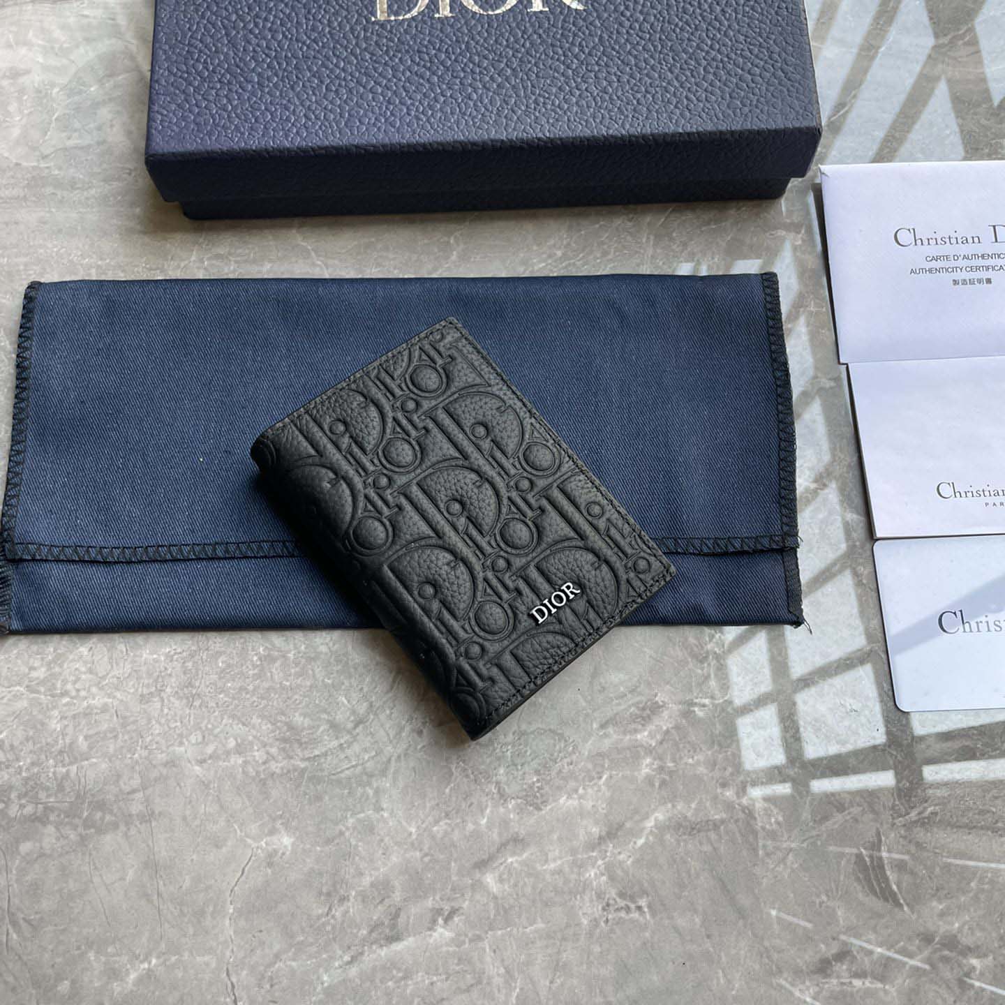 Dior Vertical Bifold Card Holder  - DesignerGu