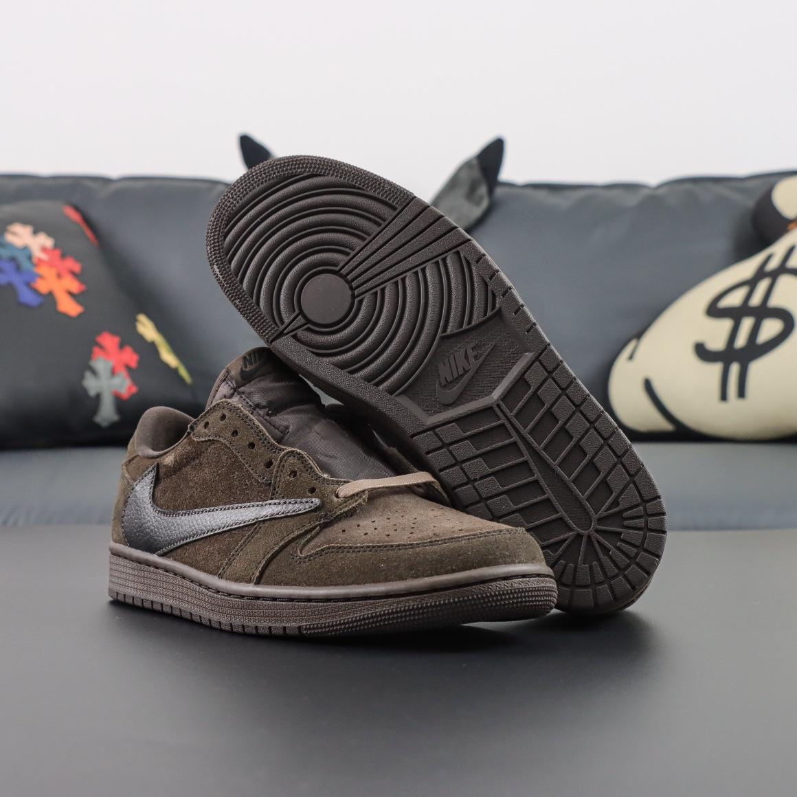 Travis Scott x Air Jordan 1 Low OG 