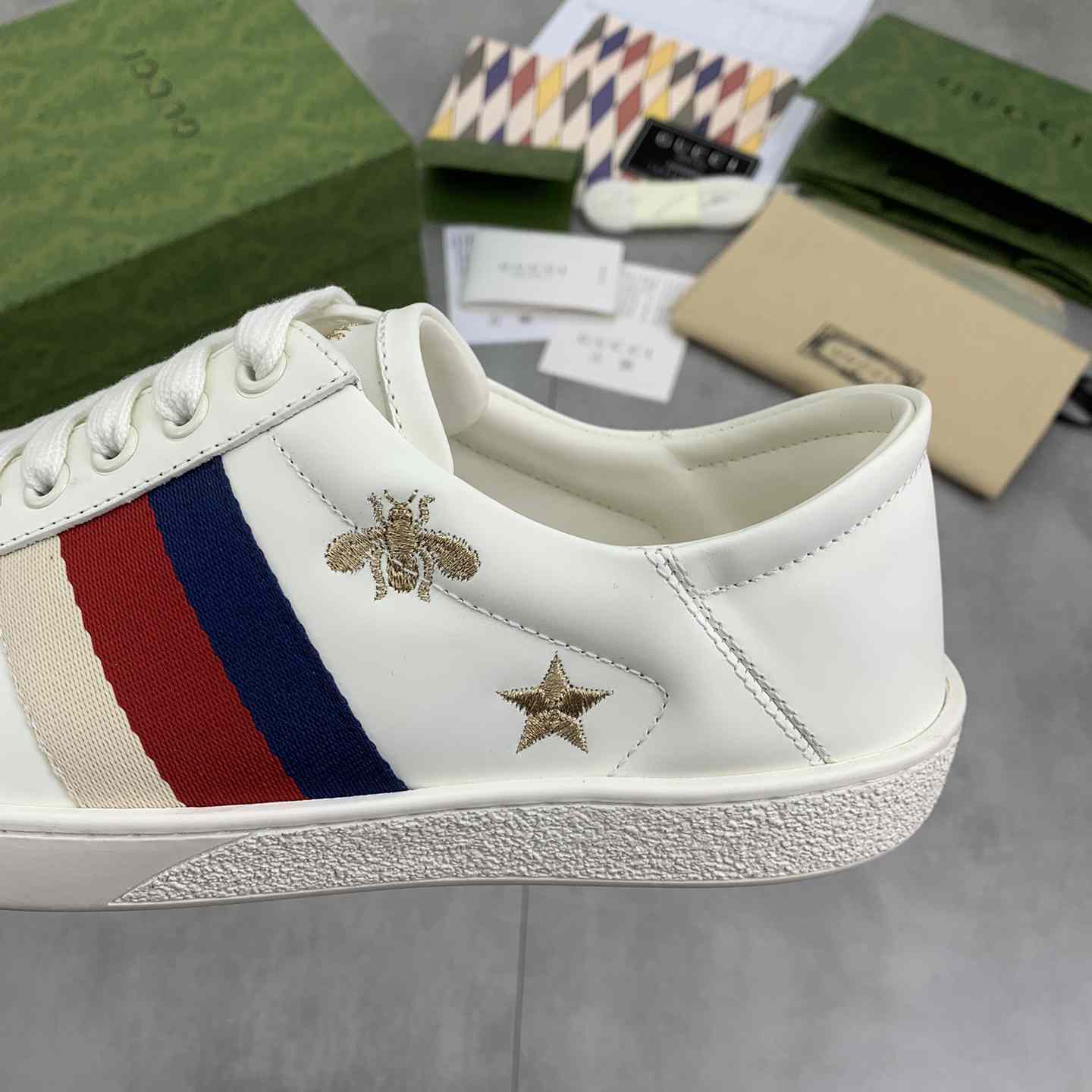 Gucci Ace Bees and Stars - DesignerGu