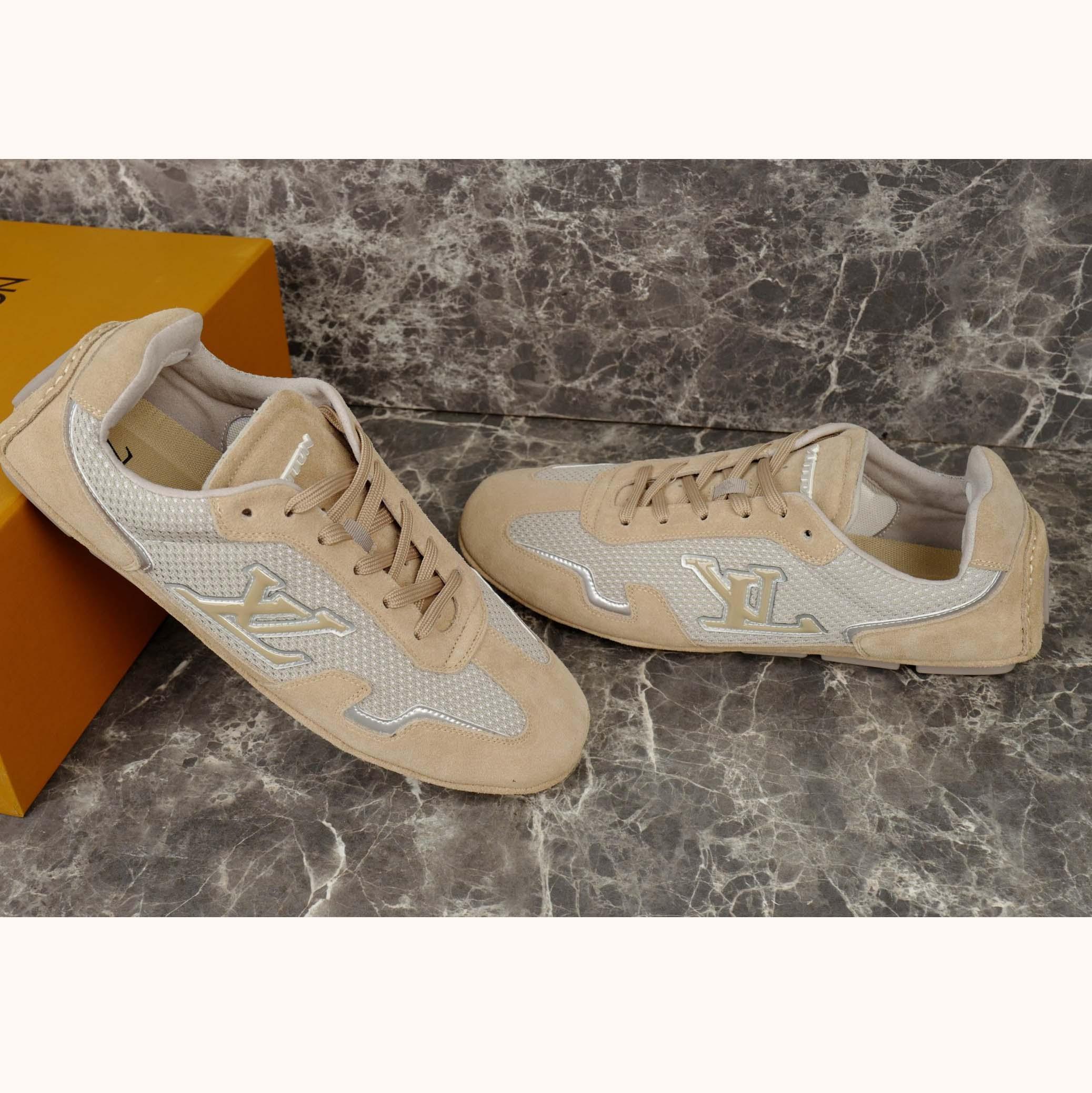 Louis Vuitton LV Rally Sneaker   1AHU09 - DesignerGu
