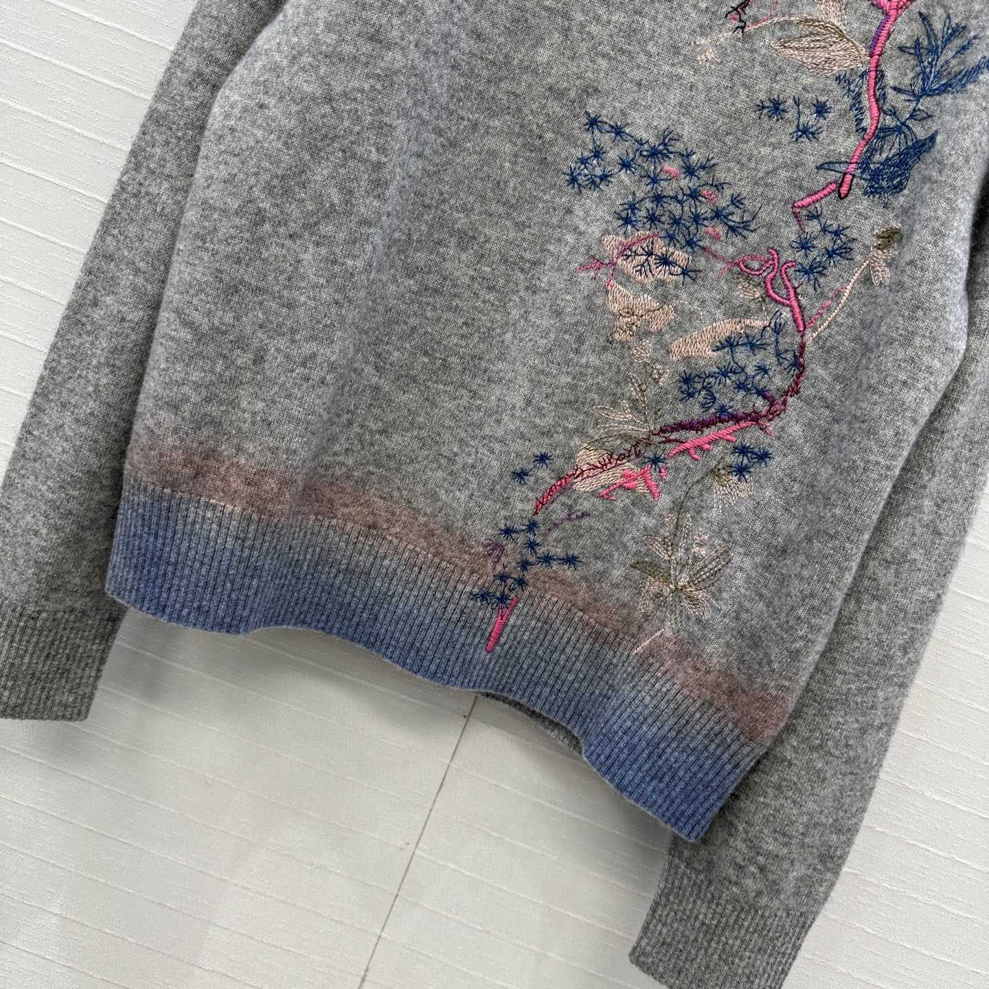Dior Embroidered Sweater  - DesignerGu