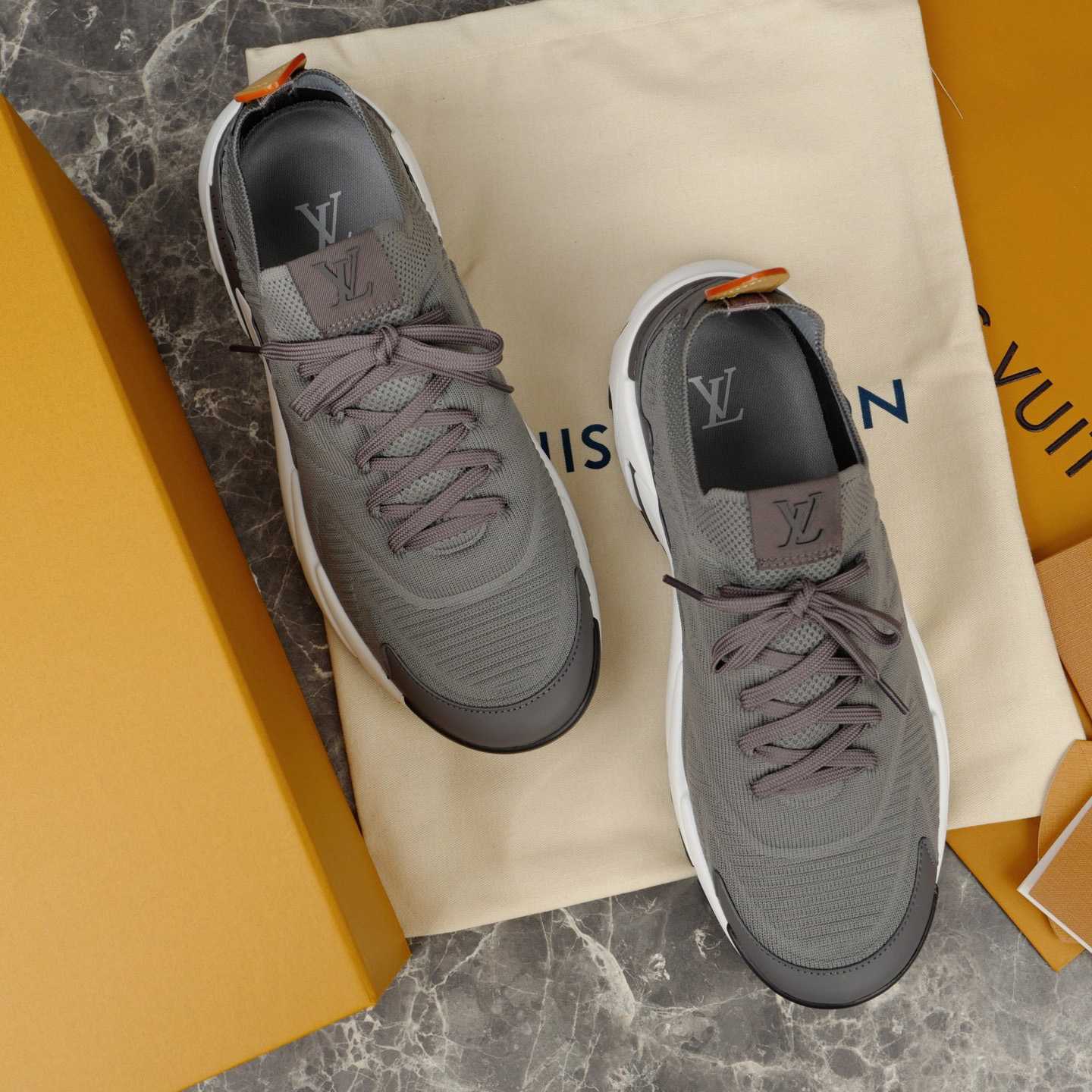 Louis Vuitton LV Runner Tatic Sneaker   1AILJM - DesignerGu