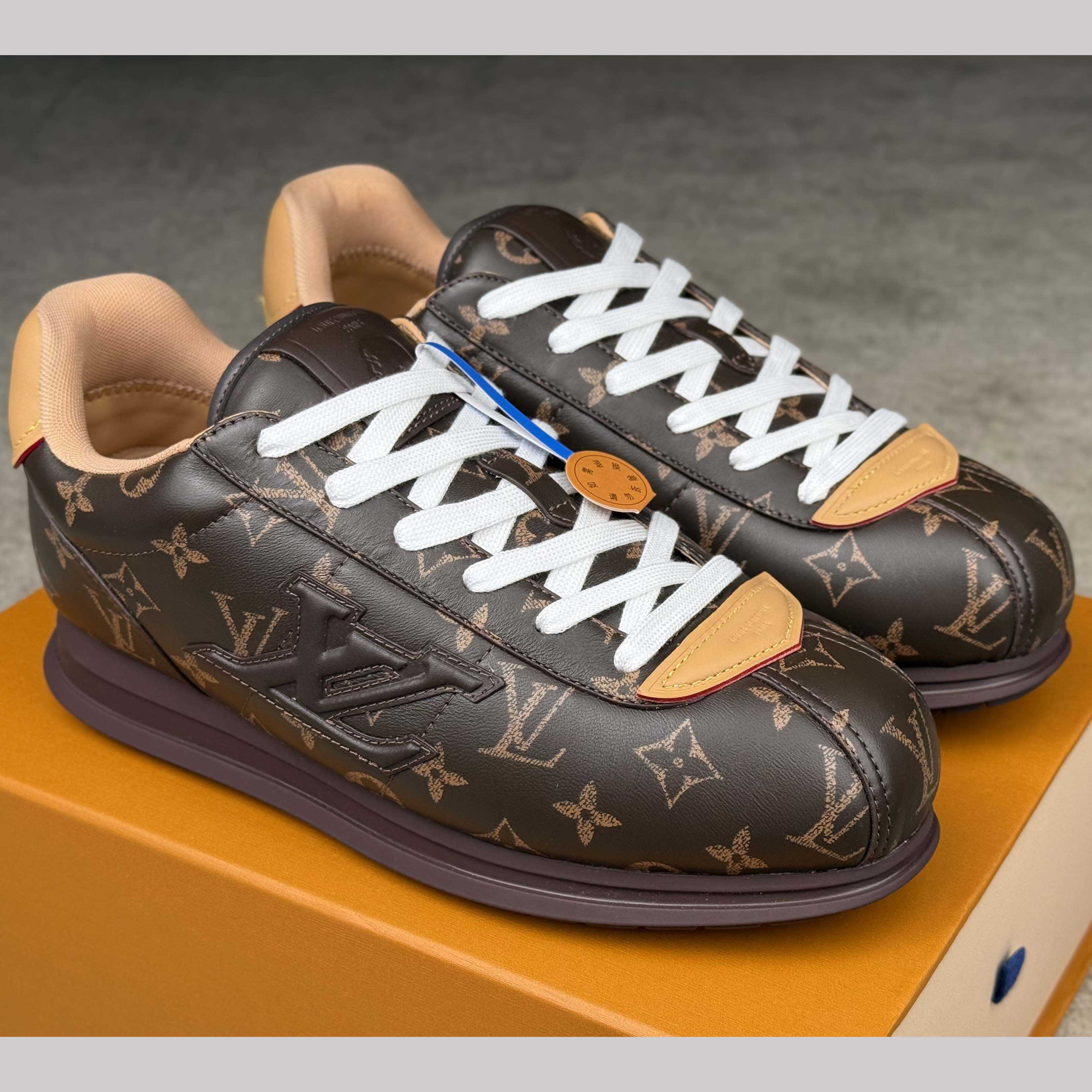 Louis Vuitton LV BUTTERSOFT Sneaker    1AIKVD - DesignerGu