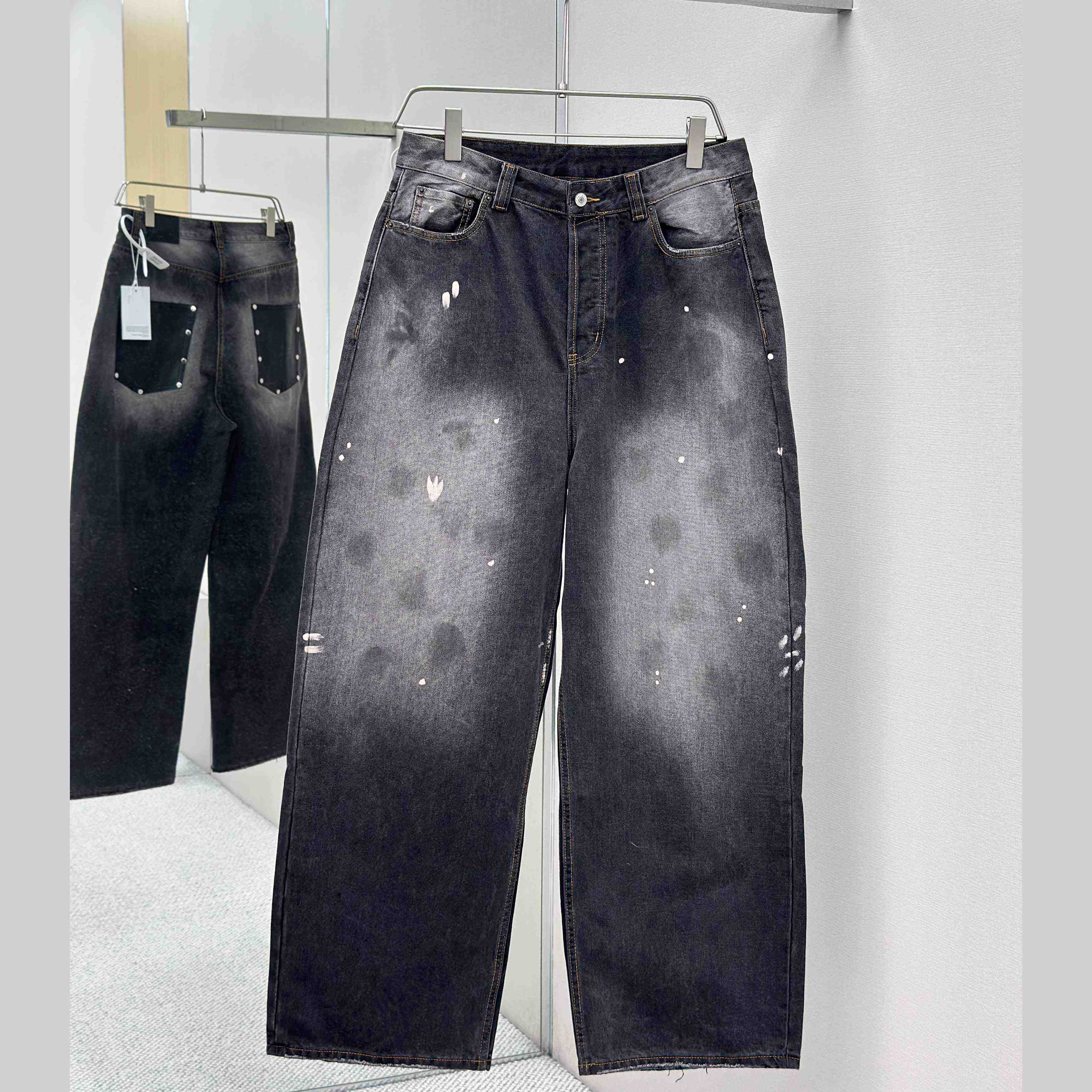 Acne Studios Regular Fit Jeans  - DesignerGu
