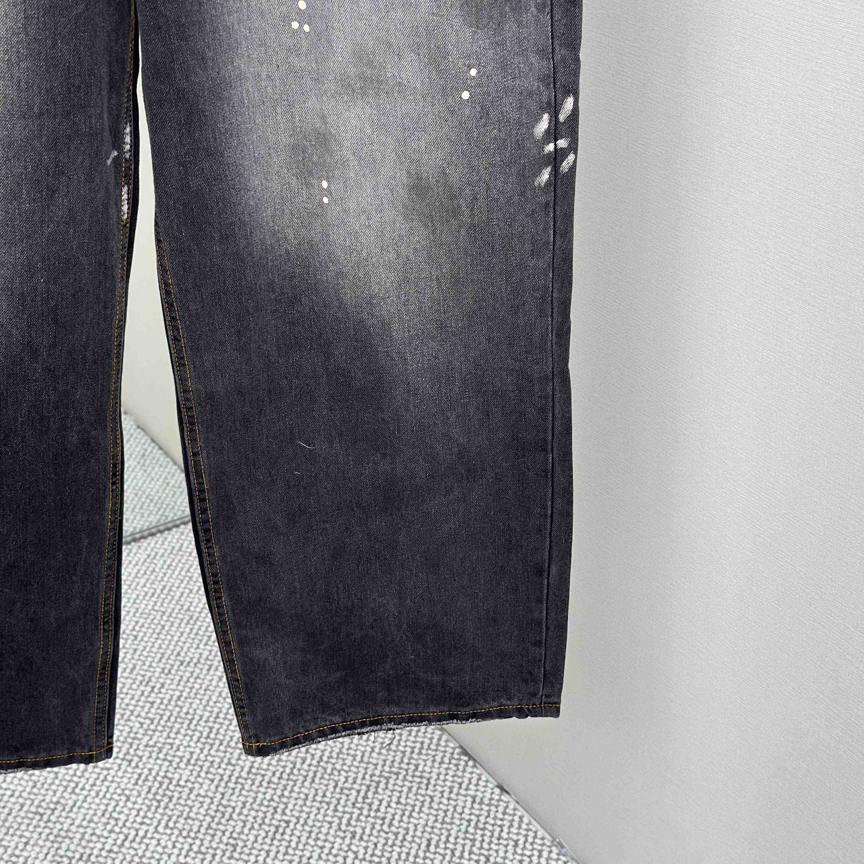 Acne Studios Regular Fit Jeans  - DesignerGu