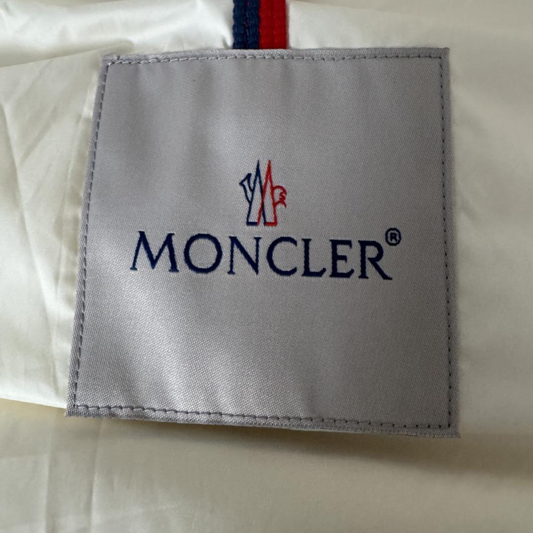 Moncler Maya 70 Hooded Short Down Jacket - DesignerGu