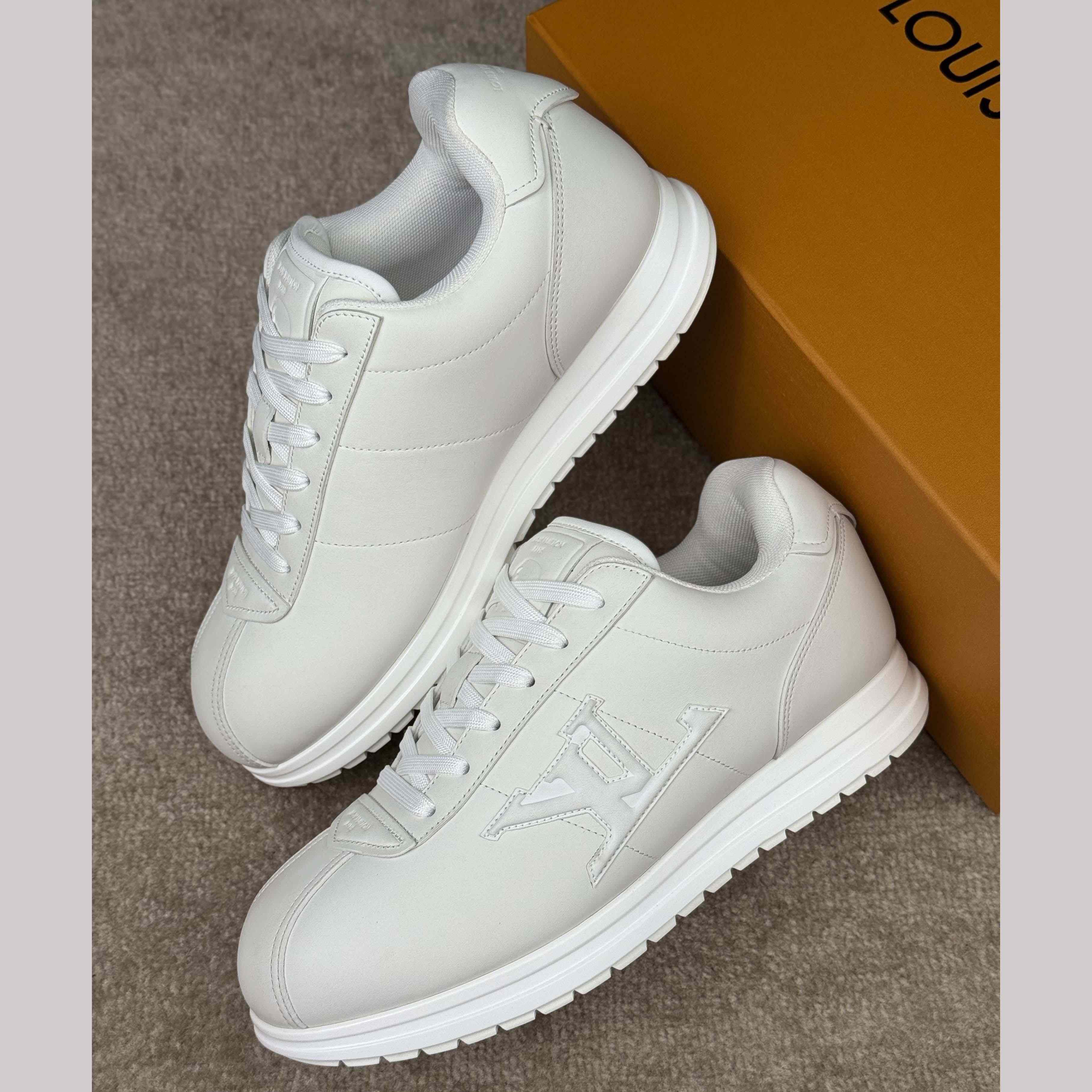 Louis Vuitton LV BUTTERSOFT Sneaker    1AIKDO - DesignerGu