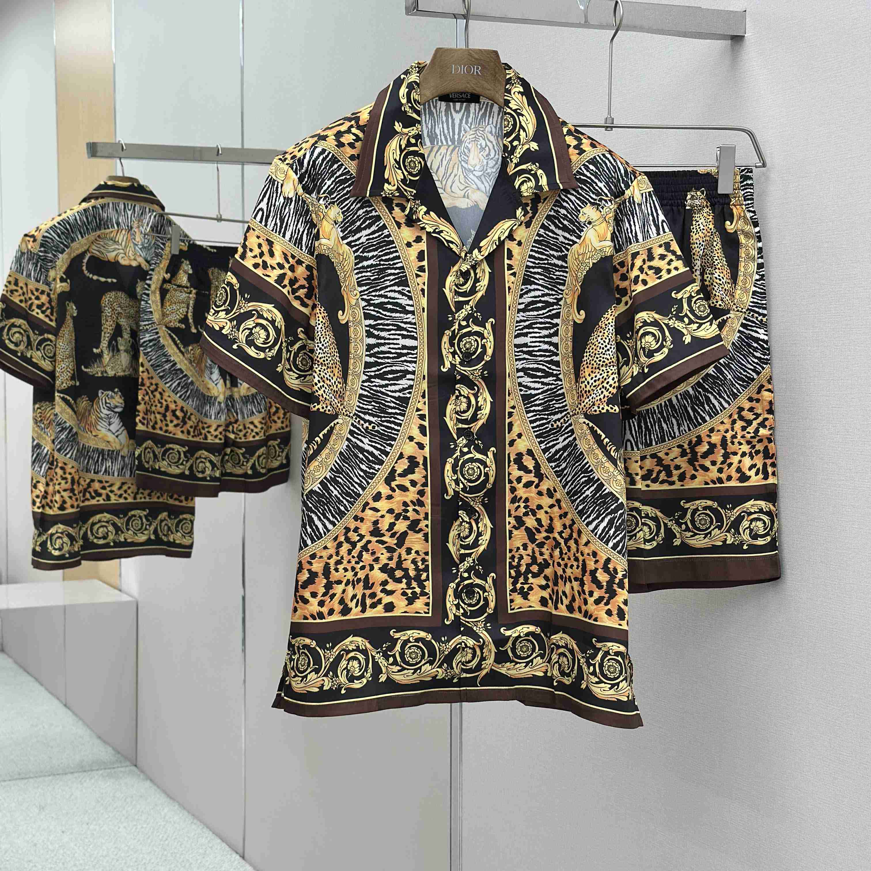 Versace Wild Cats Silk Shirt & Shorts Versace Wild Cats Silk Shirt & Shorts - DesignerGu