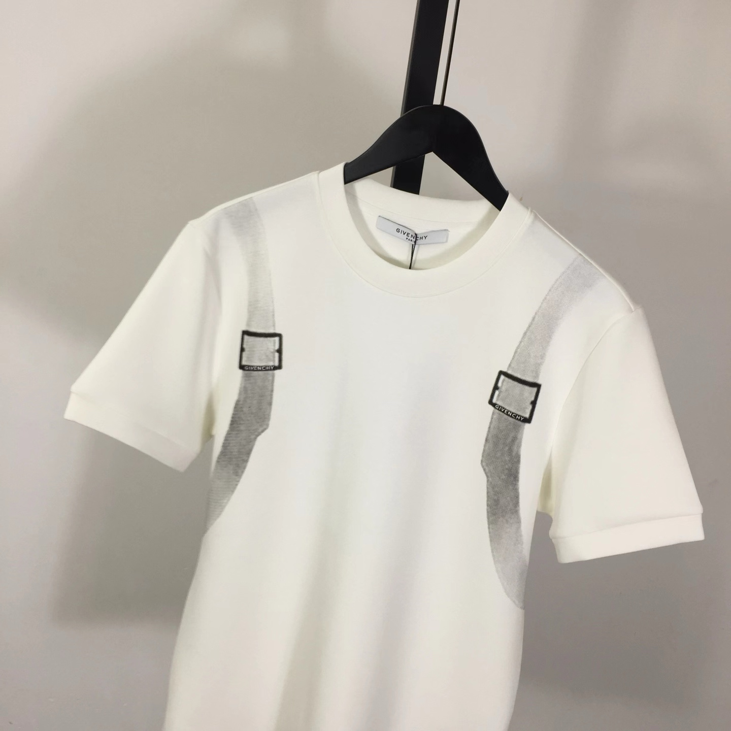 Givenchy T-shirt In Cotton - DesignerGu