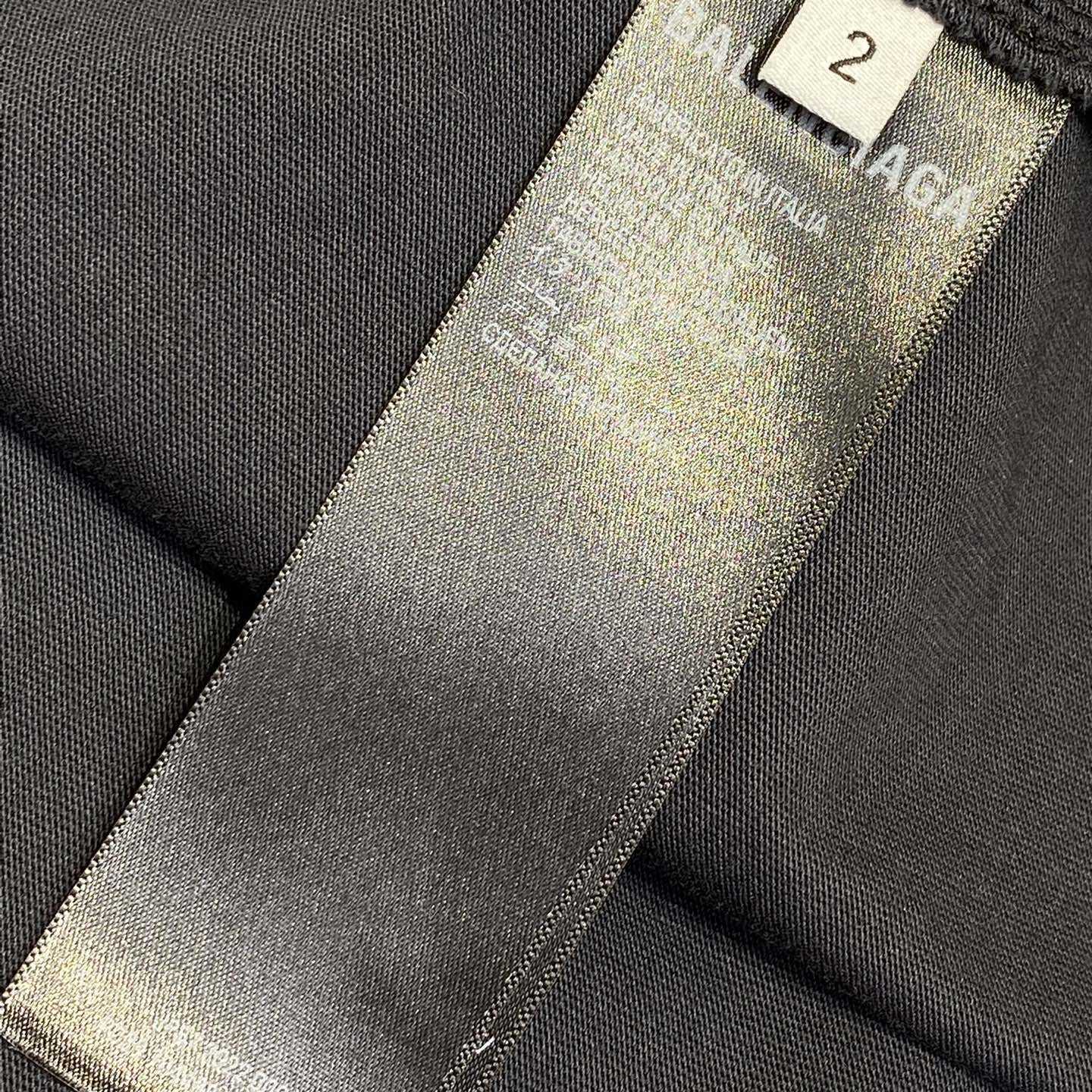 Balenciaga T-shirt Medium Fit - DesignerGu