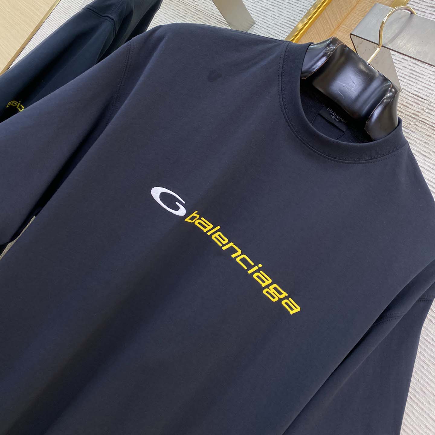 Balenciaga T-shirt Medium Fit - DesignerGu