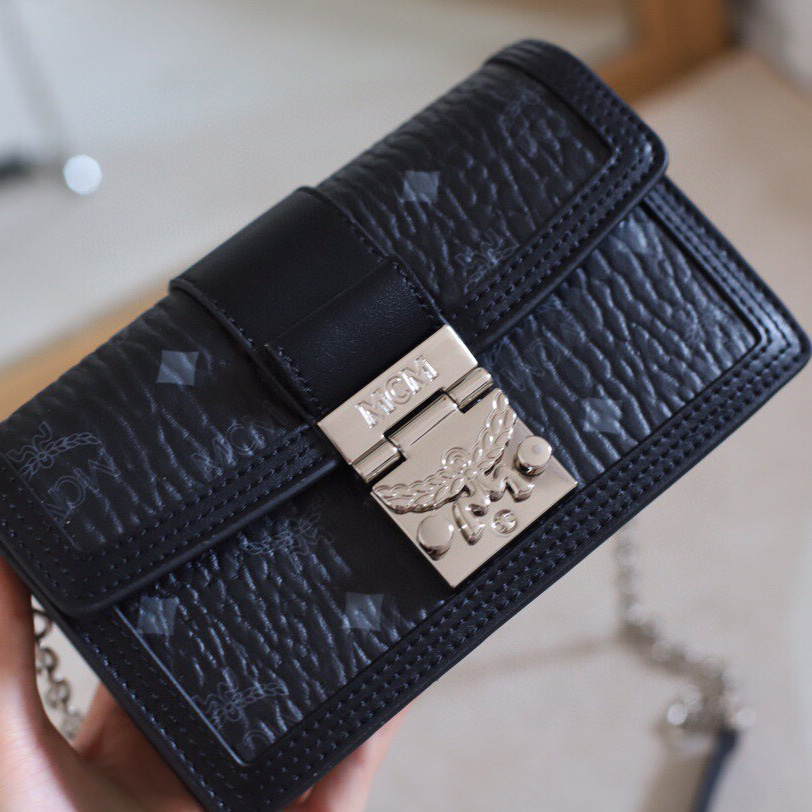MCM Tracy Crossbody In Visetos （11x 18.5 x 5cm） - DesignerGu