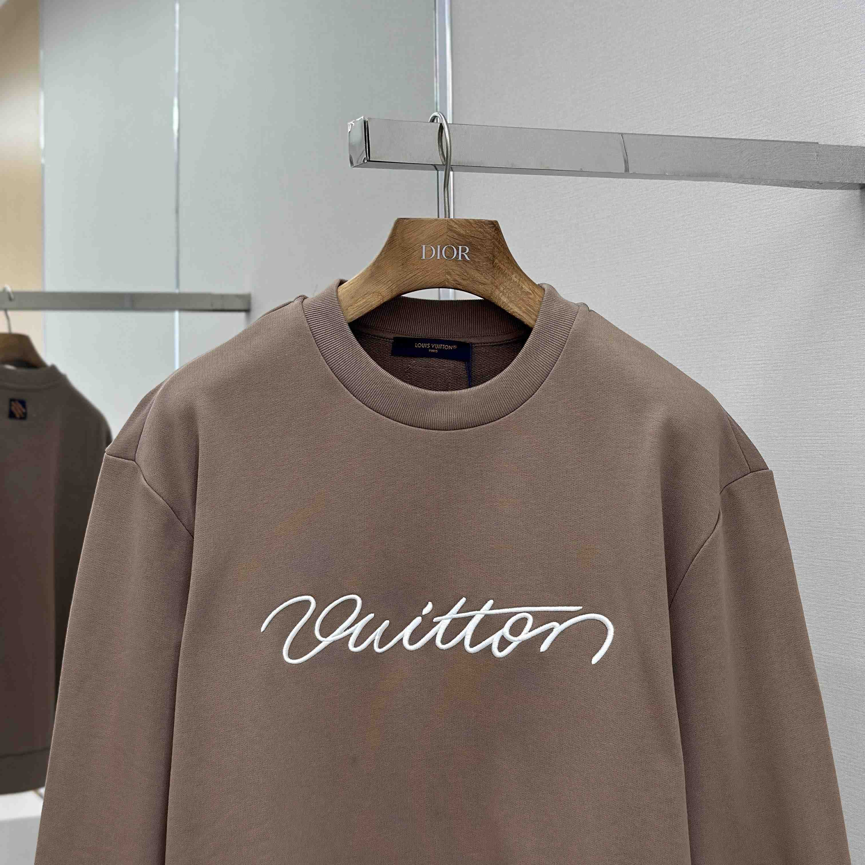 Louis Vuitton Embroidered Cotton Crewneck   1AHEFU - DesignerGu