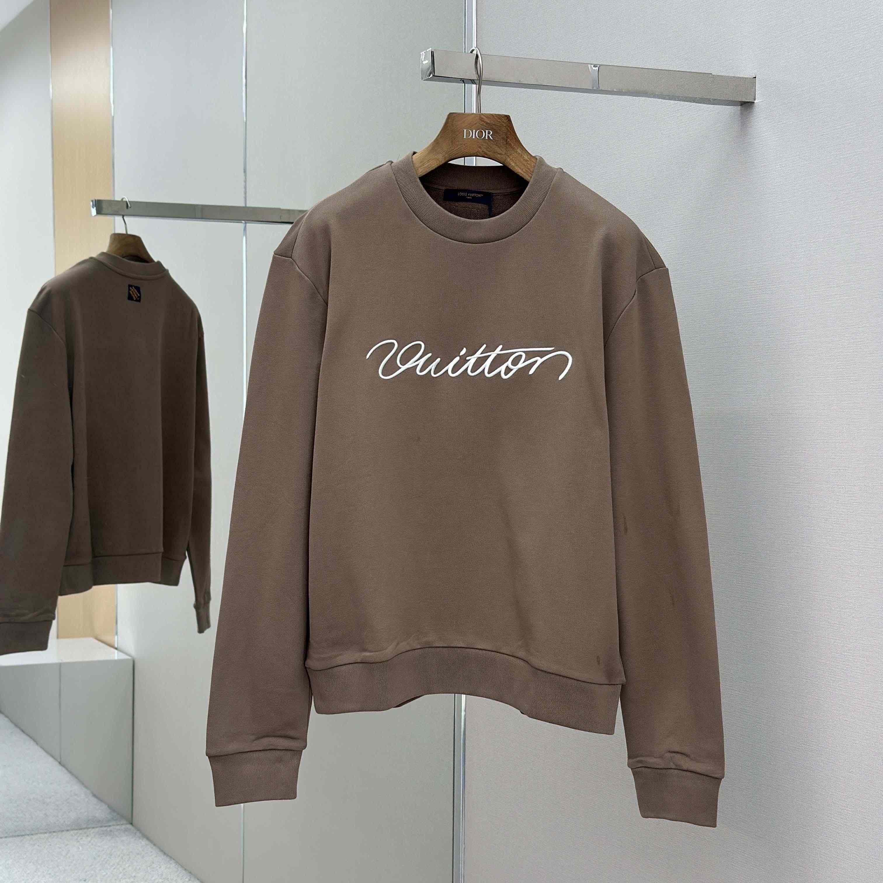 Louis Vuitton Embroidered Cotton Crewneck   1AHEFU - DesignerGu