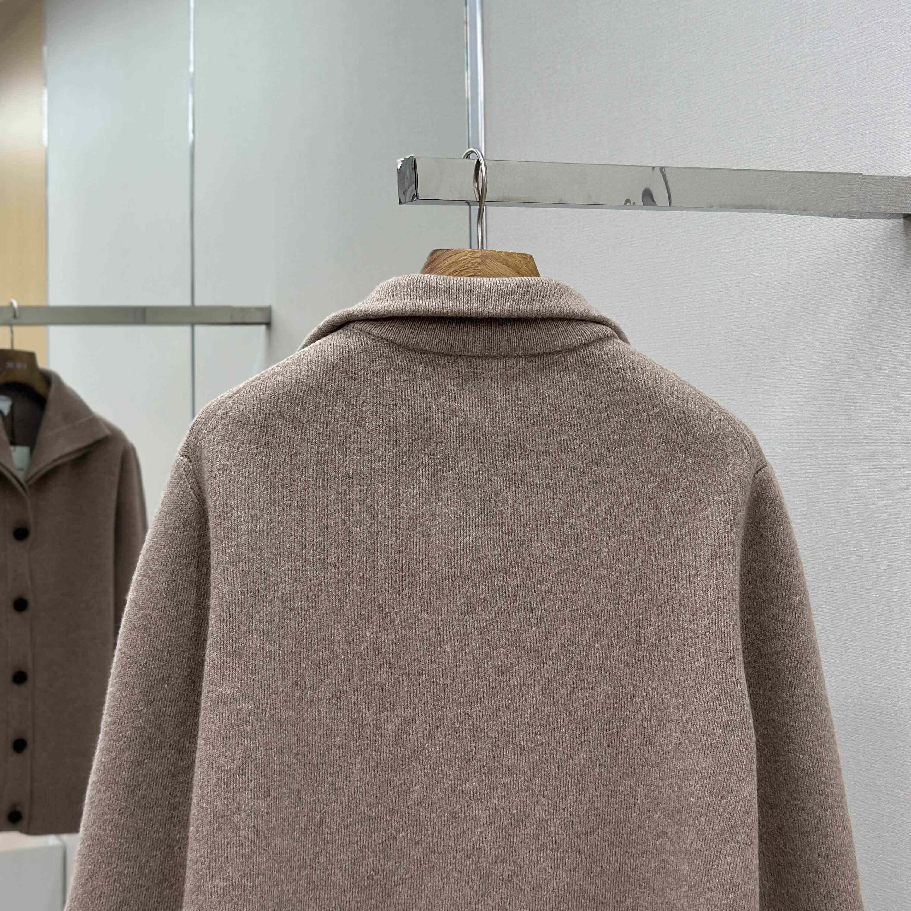 Bottega Veneta Compact Wool Cardigan - DesignerGu