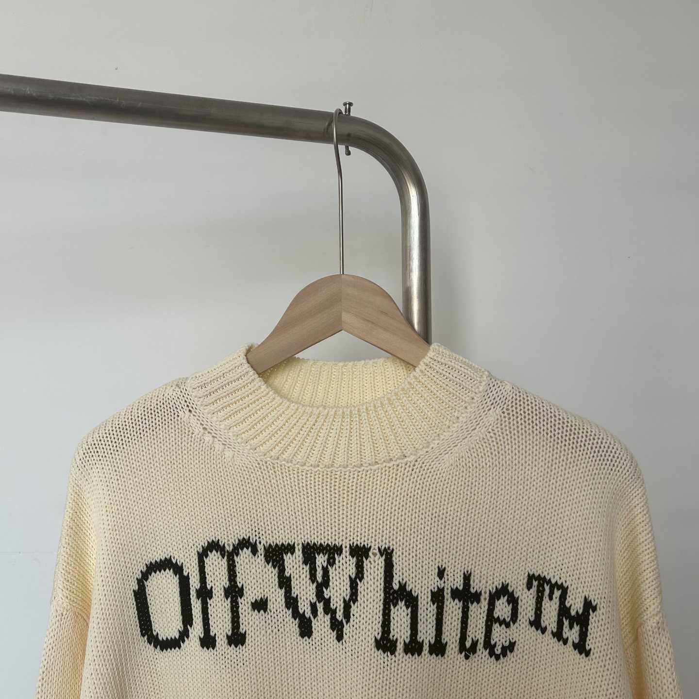 Off White Big Bookish Chunky Knit Crewn Creme Brul - DesignerGu