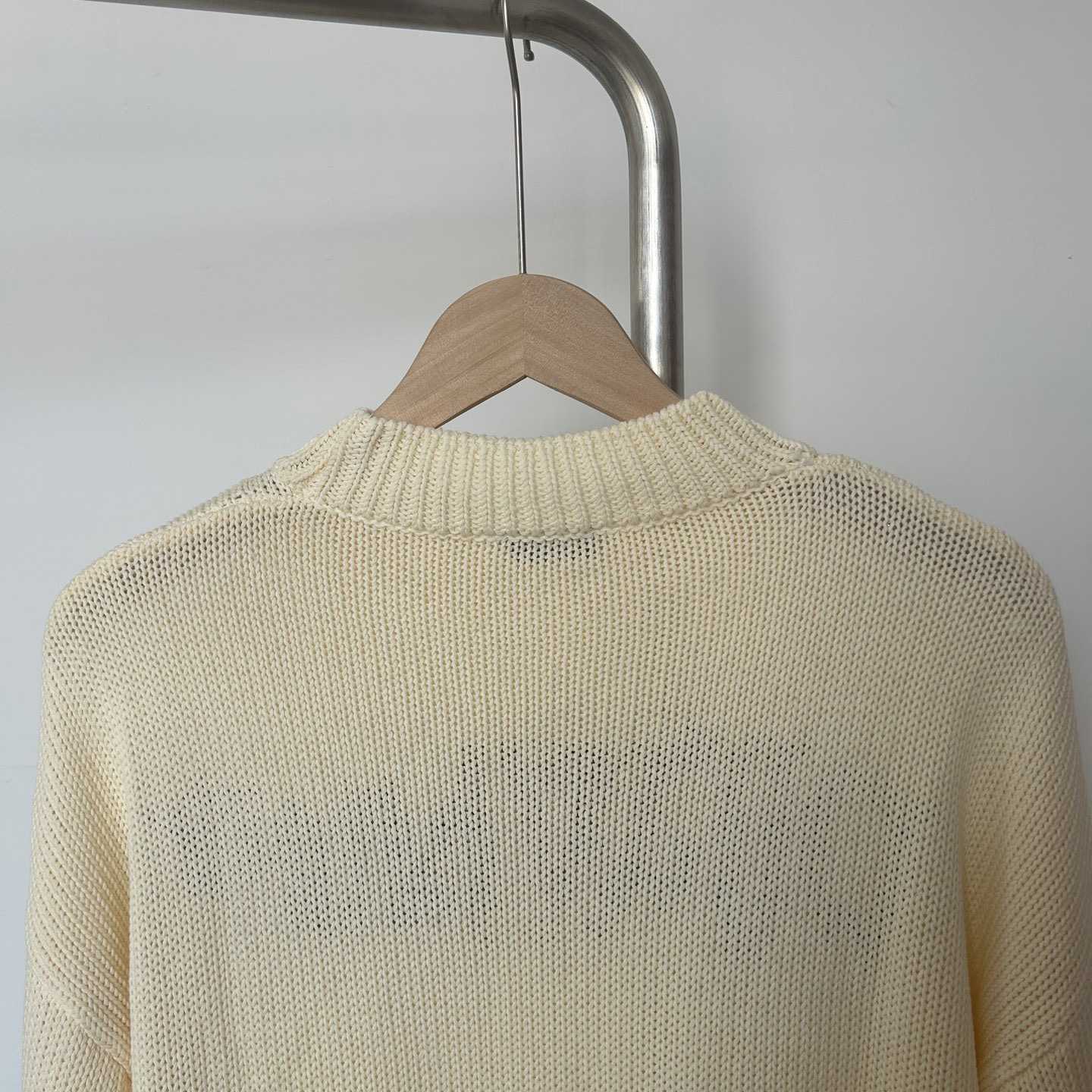 Off White Big Bookish Chunky Knit Crewn Creme Brul - DesignerGu