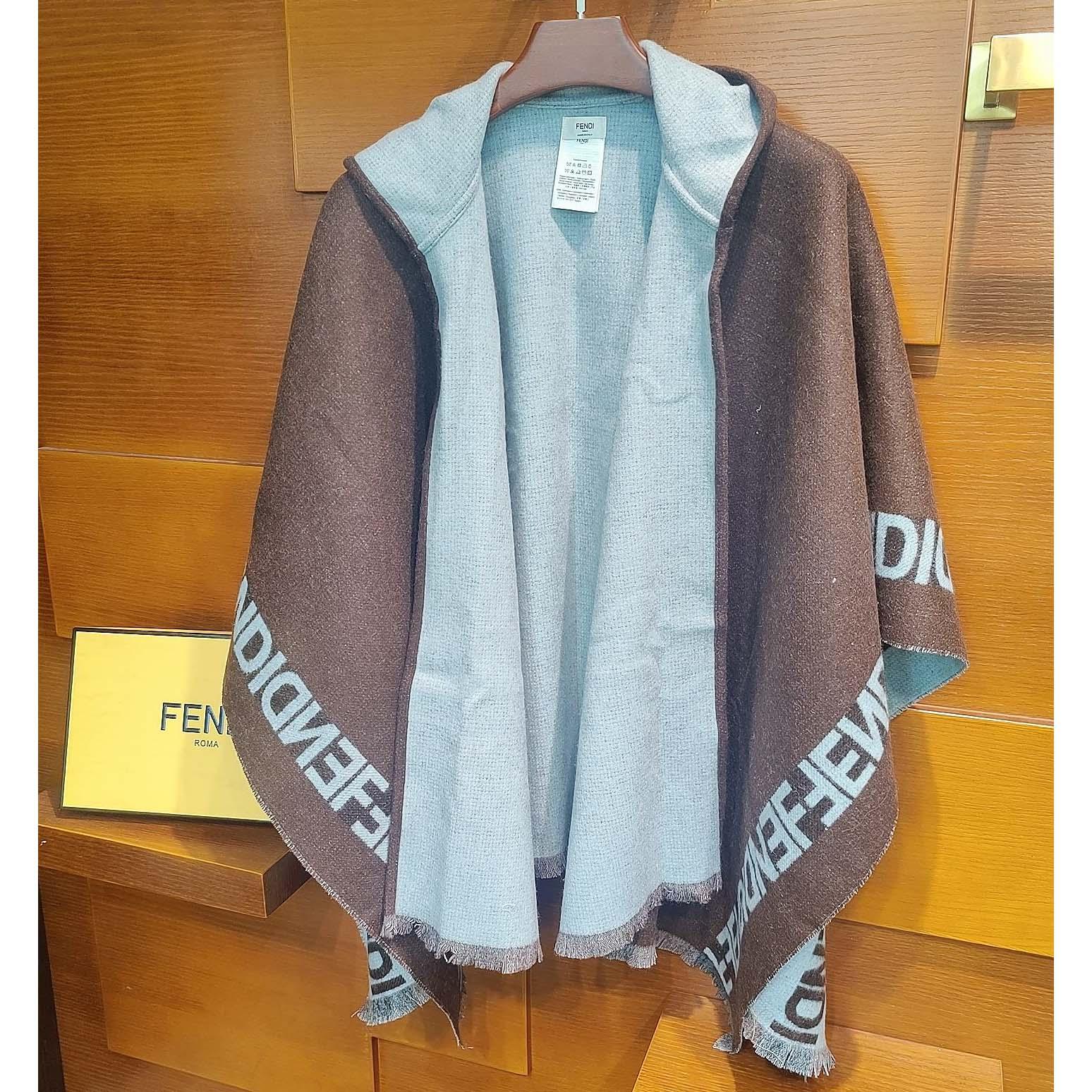 Fendi Poncho Fendi Poncho - DesignerGu