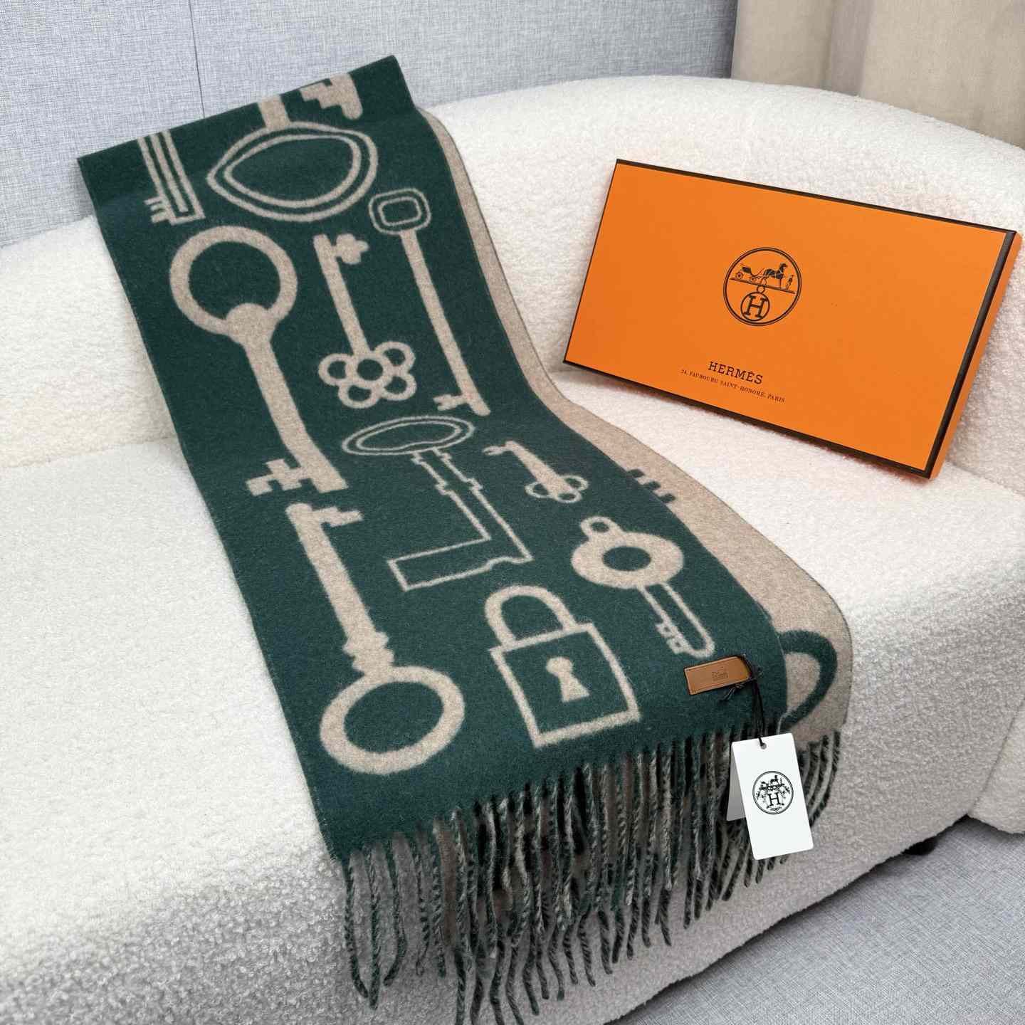 Hermes Casaque Porte-Clefs Scarf Hermes Casaque Porte-Clefs Scarf - DesignerGu