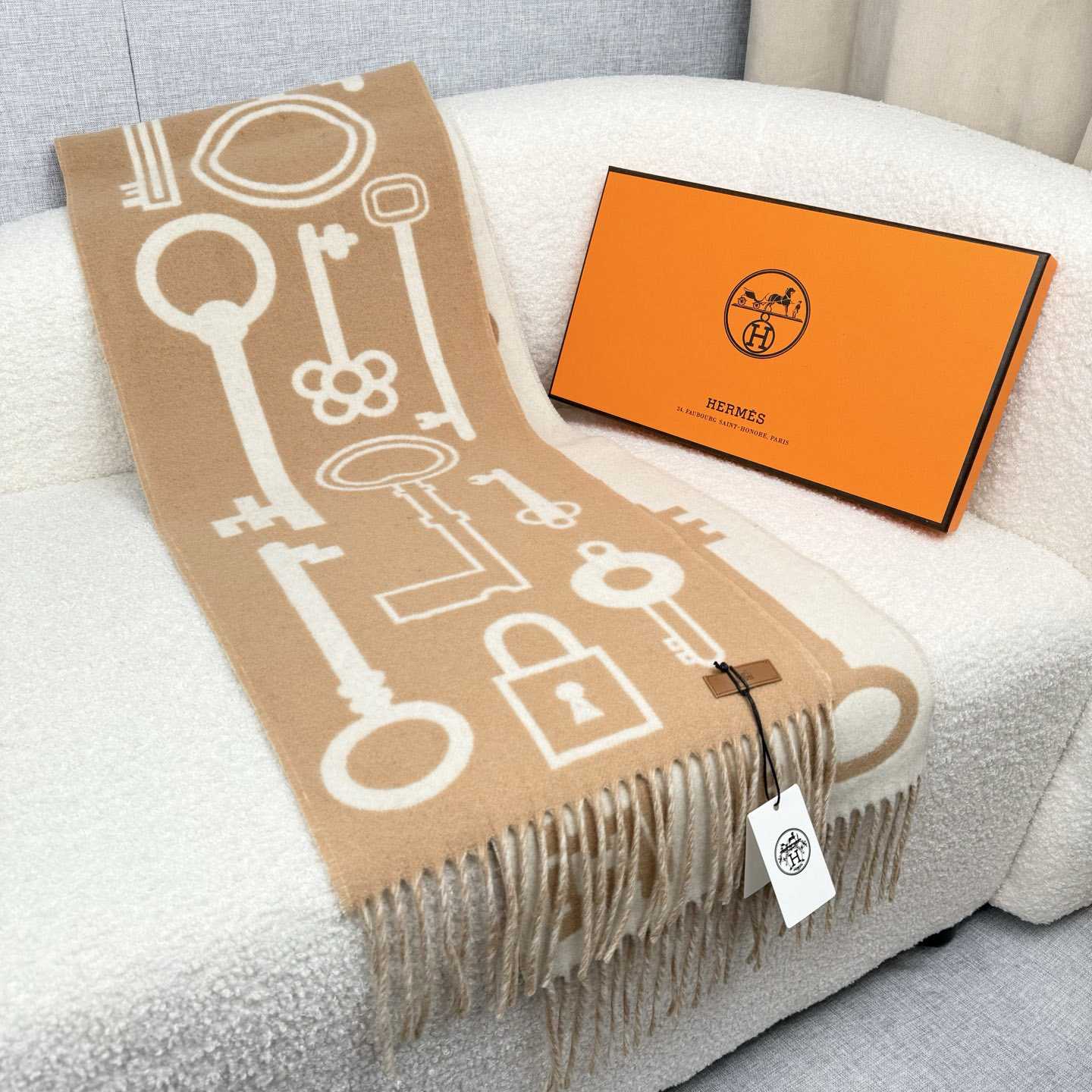 Hermes Casaque Porte-Clefs Scarf Hermes Casaque Porte-Clefs Scarf - DesignerGu