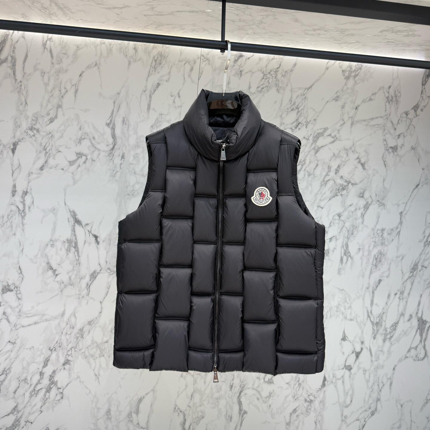 Moncler Down Vest Moncler Down Vest - DesignerGu