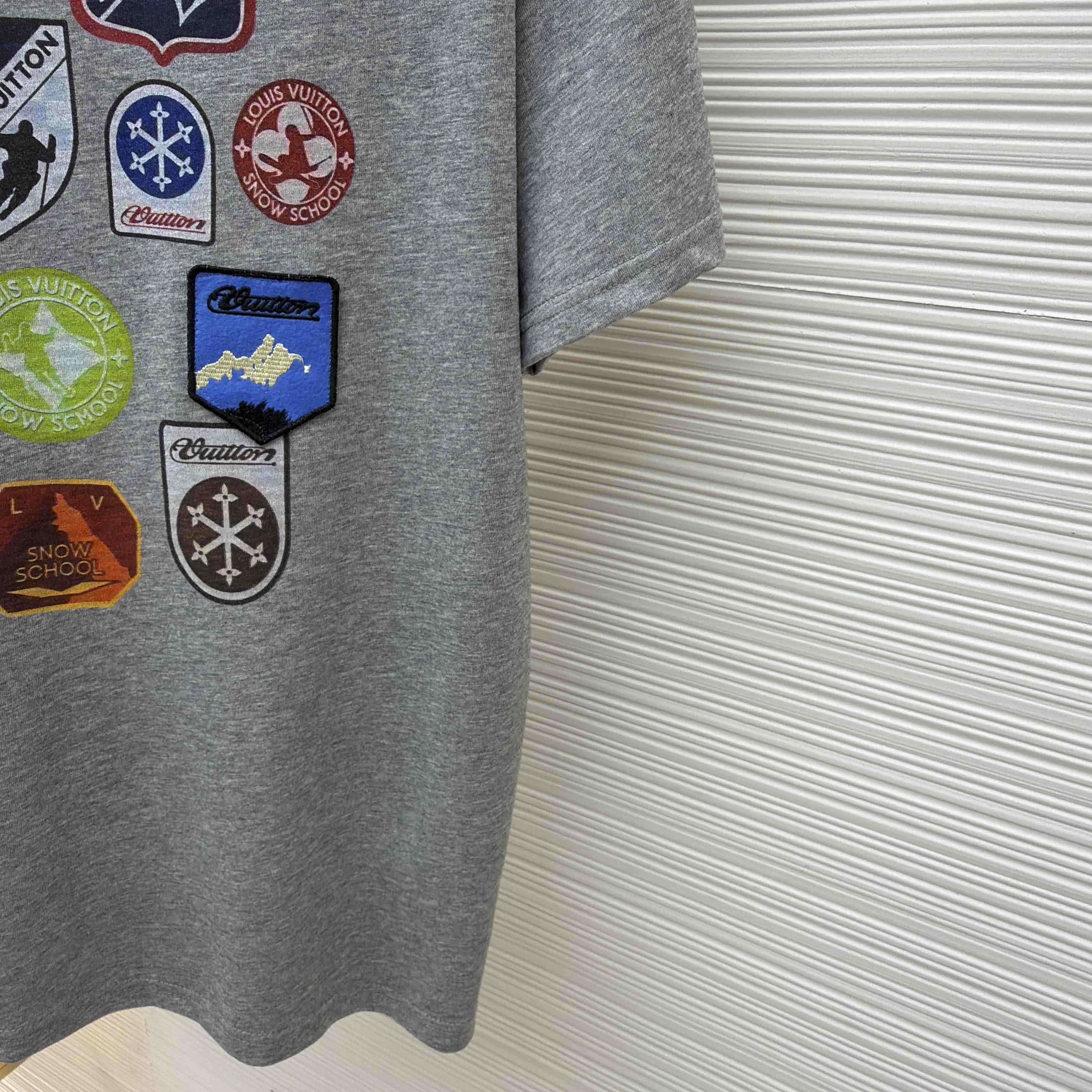 Louis Vuitton Signature Patches T-Shirt   1AJCES - DesignerGu