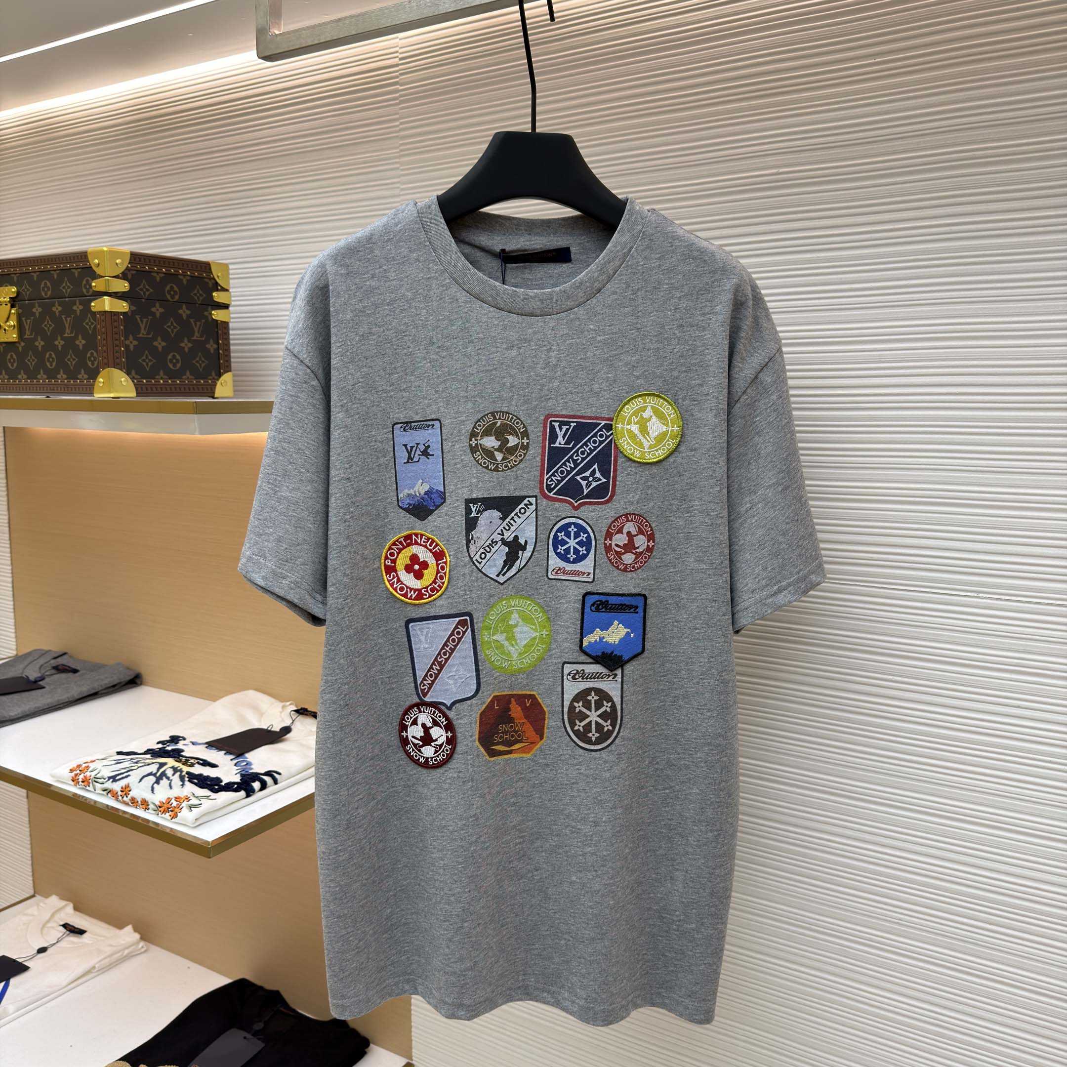 Louis Vuitton Signature Patches T-Shirt   1AJCES - DesignerGu
