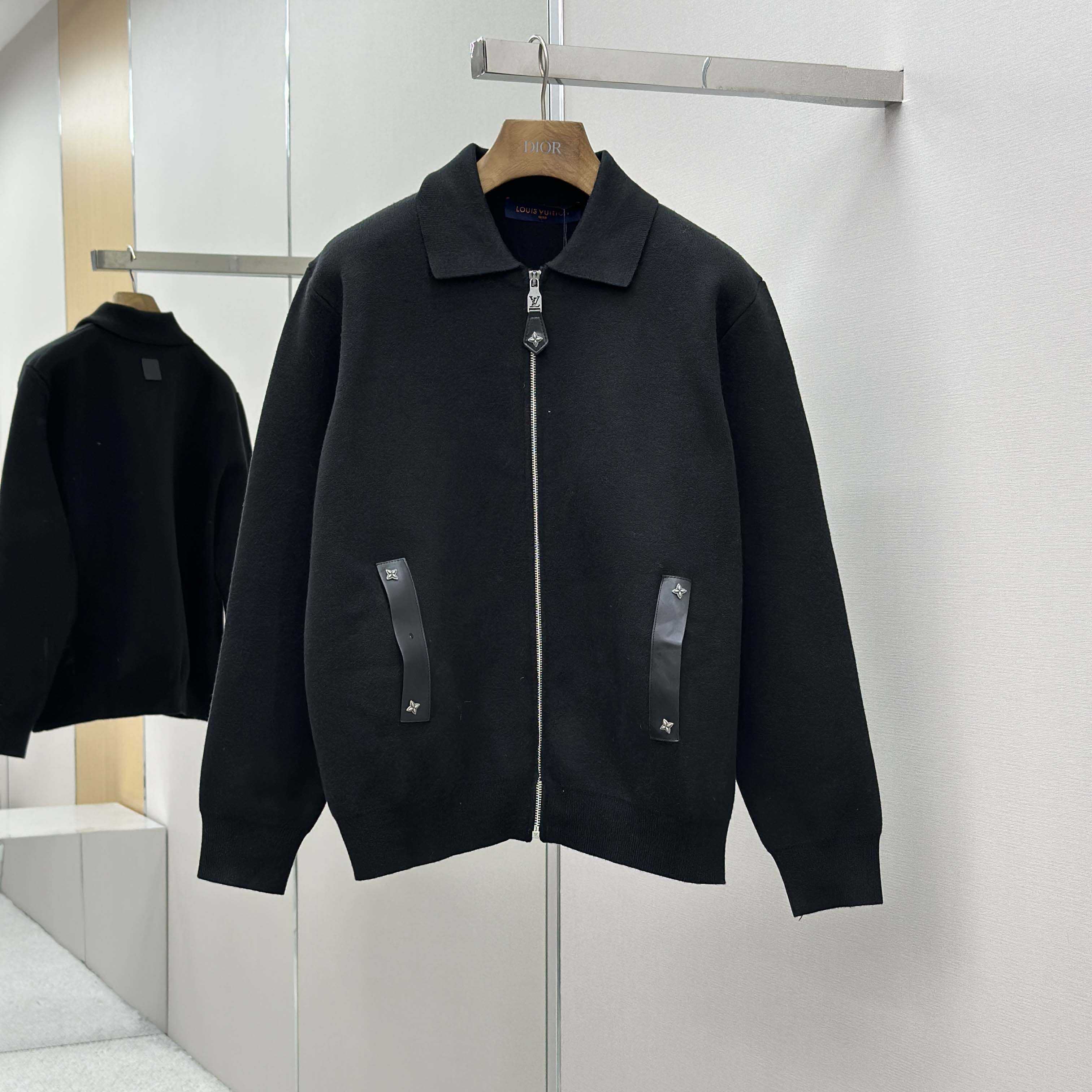 Louis Vuitton Knit Blouson With Leather Details   1AH347 Louis Vuitton Knit Blouson With Leather Details   1AH347 - DesignerGu