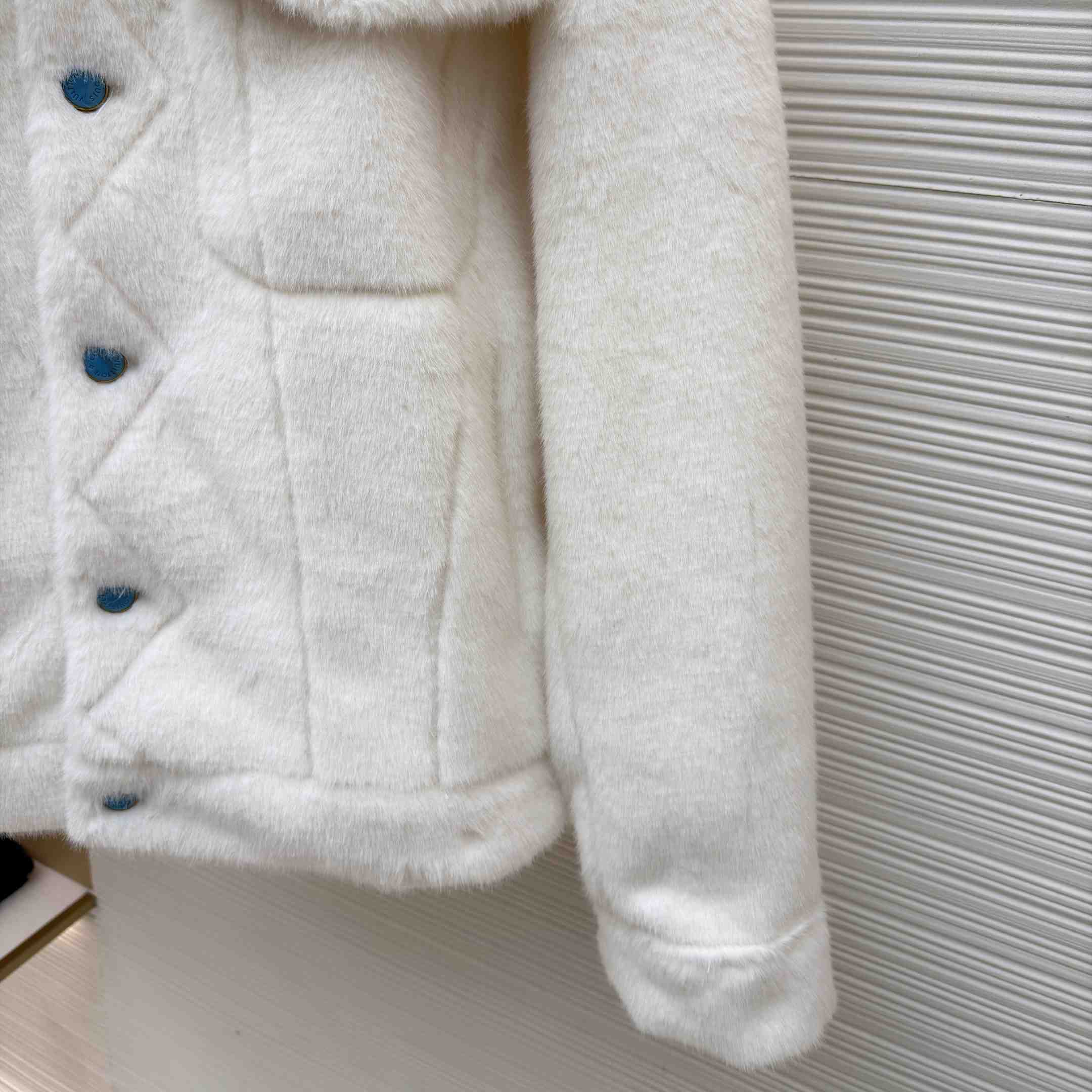 Louis Vuitton Mink Trucker Jacket   1AFXB6 - DesignerGu