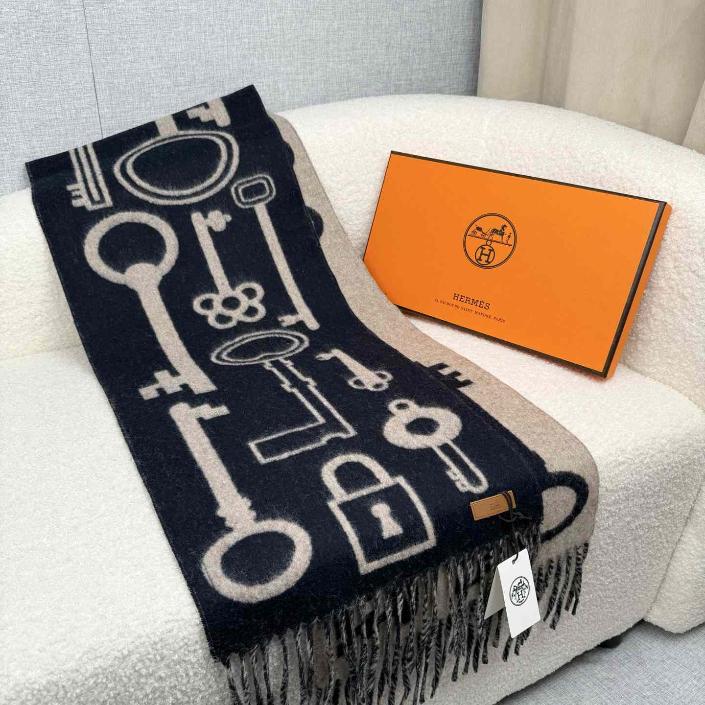 Hermes Casaque Porte-Clefs Scarf Hermes Casaque Porte-Clefs Scarf - DesignerGu