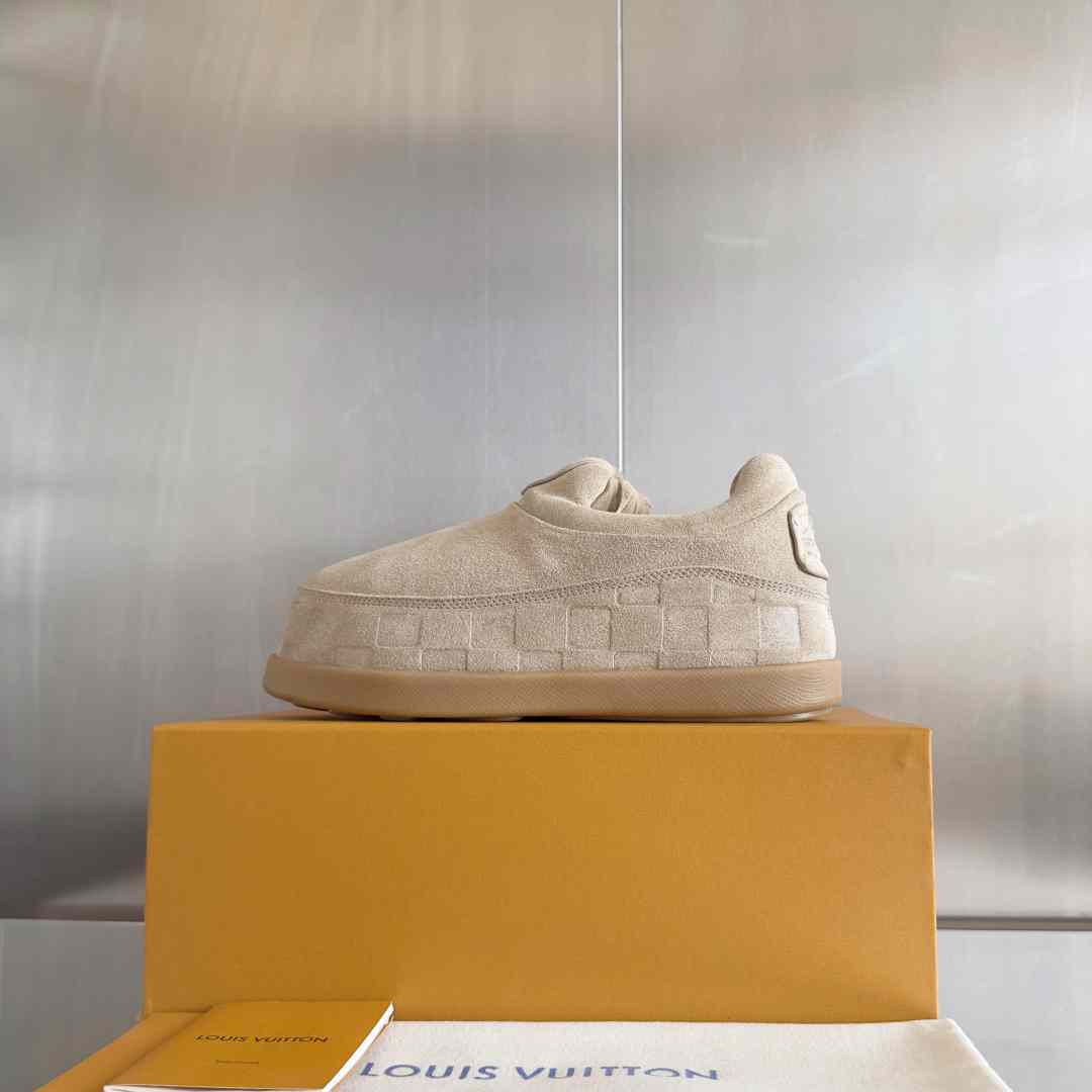 Louis Vuitton LV Yeti Slip On    - DesignerGu