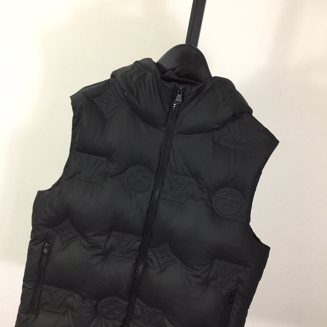 Louis Vuitton Monogram Gilet - DesignerGu
