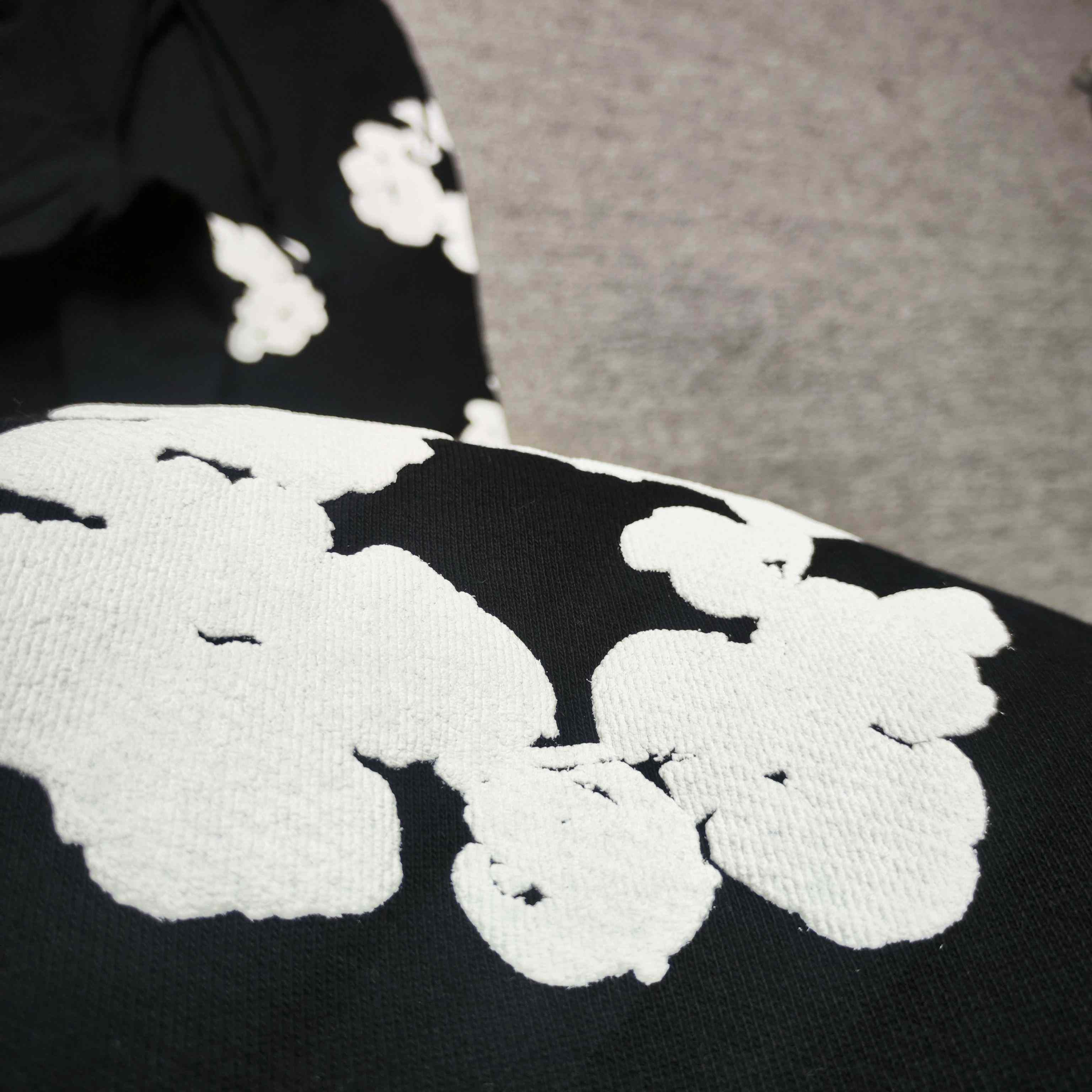 Denim Tears Sweatshorts - DesignerGu