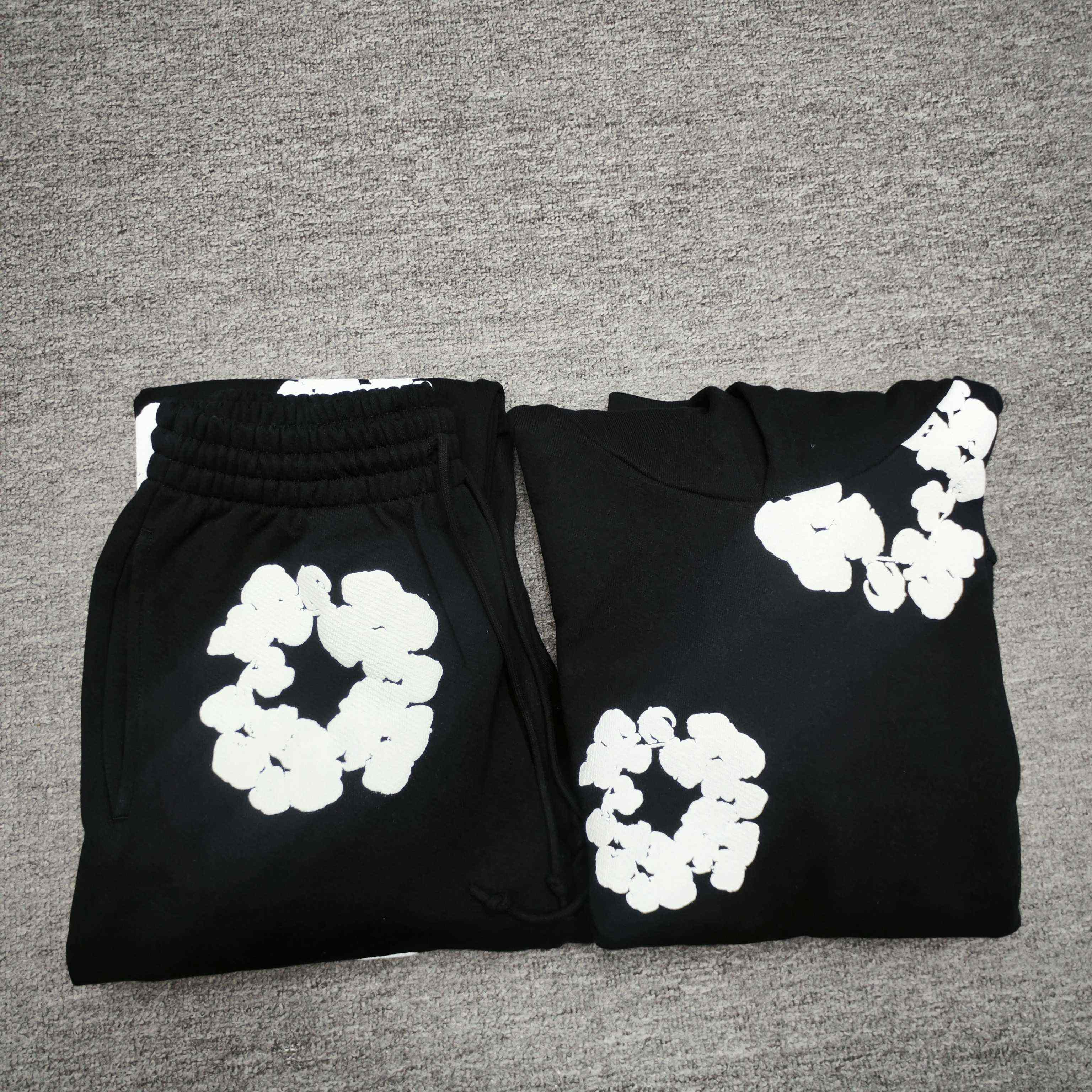 Denim Tears Sweatshorts - DesignerGu