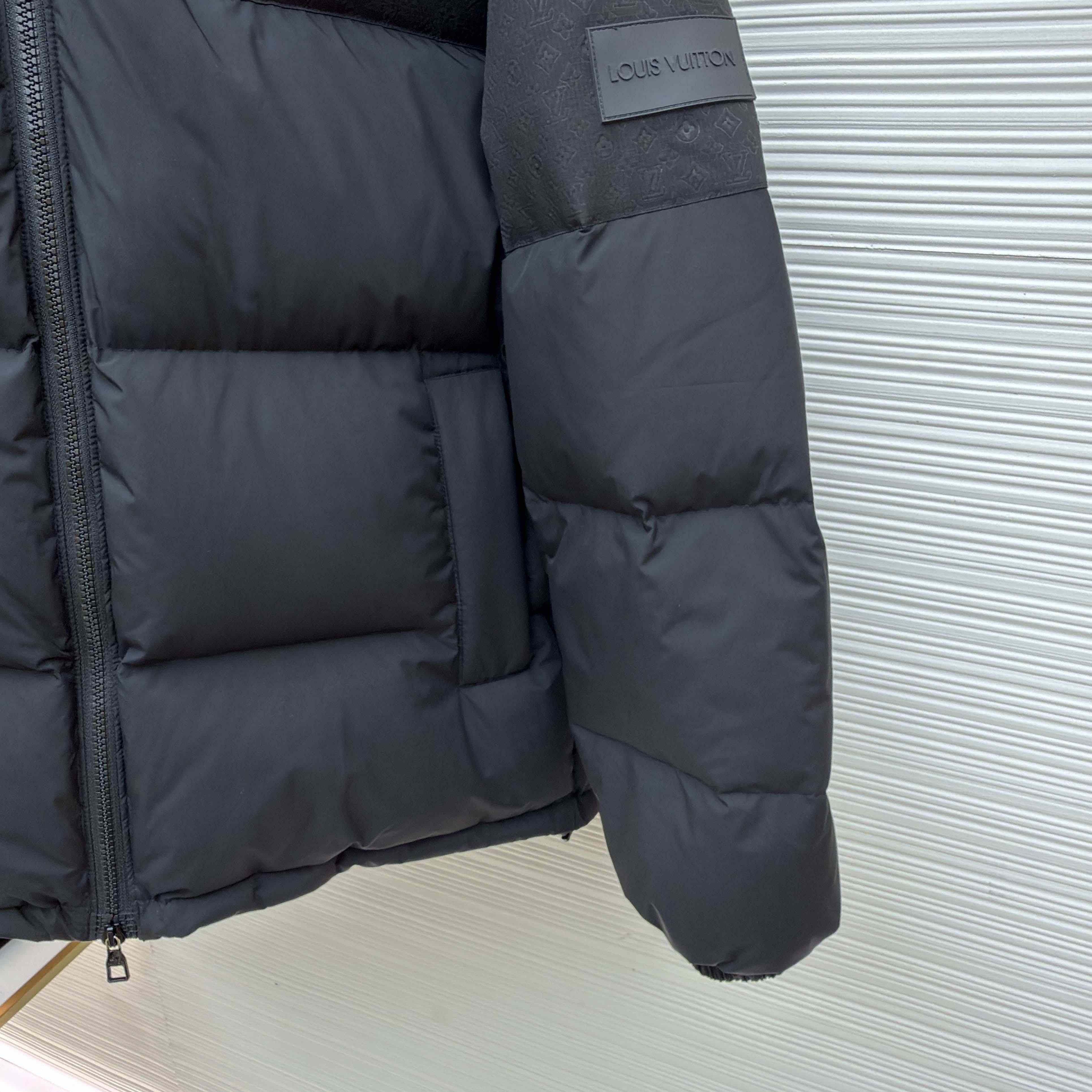 Louis Vuitton Down Blouson    - DesignerGu